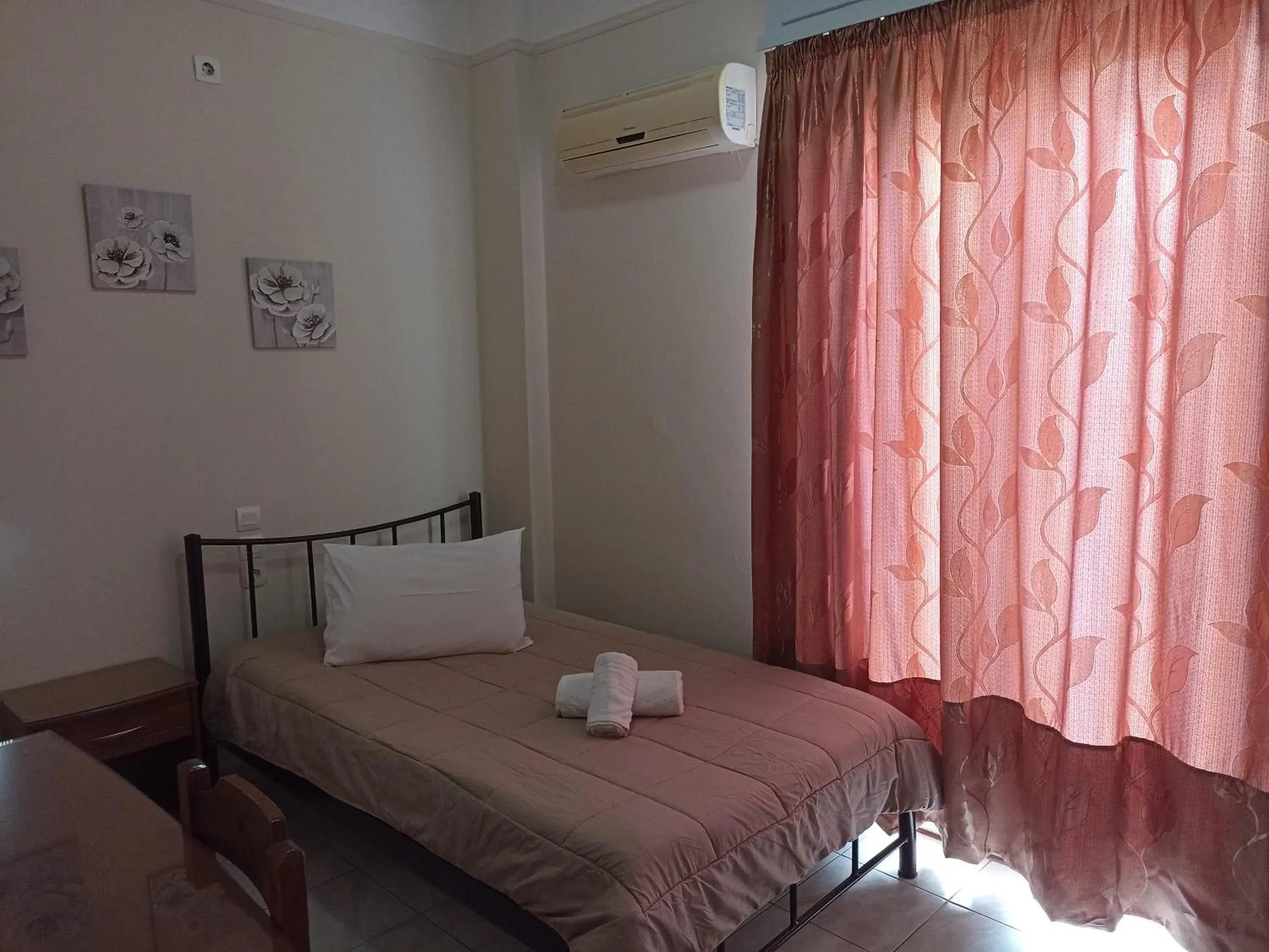 Photo of the whole room, Bed in Elite Hotel Photo of the whole room, Bed in Elite Hotel