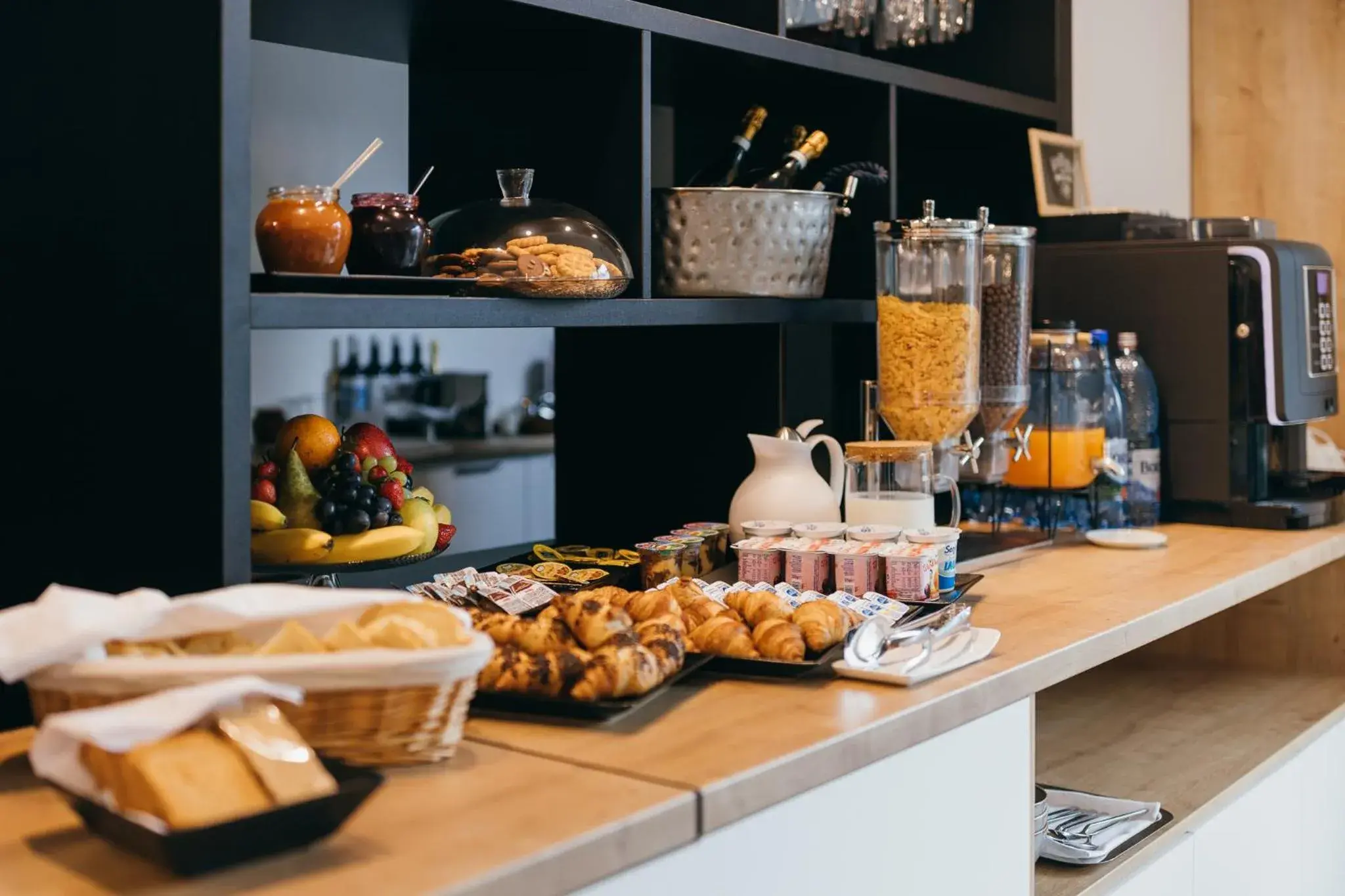 Buffet breakfast in HOTEL AGORA Mures Buffet breakfast in HOTEL AGORA Mures