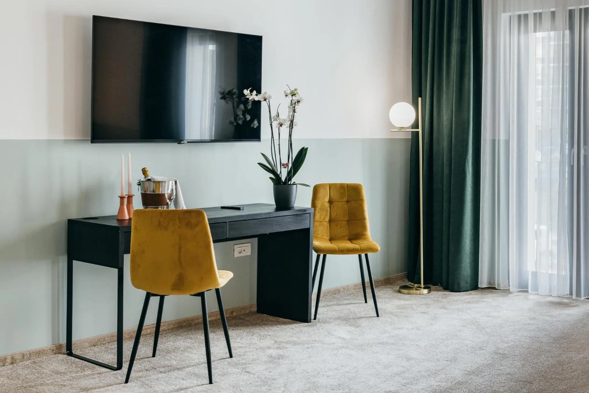 Photo of the whole room in HOTEL AGORA Mures