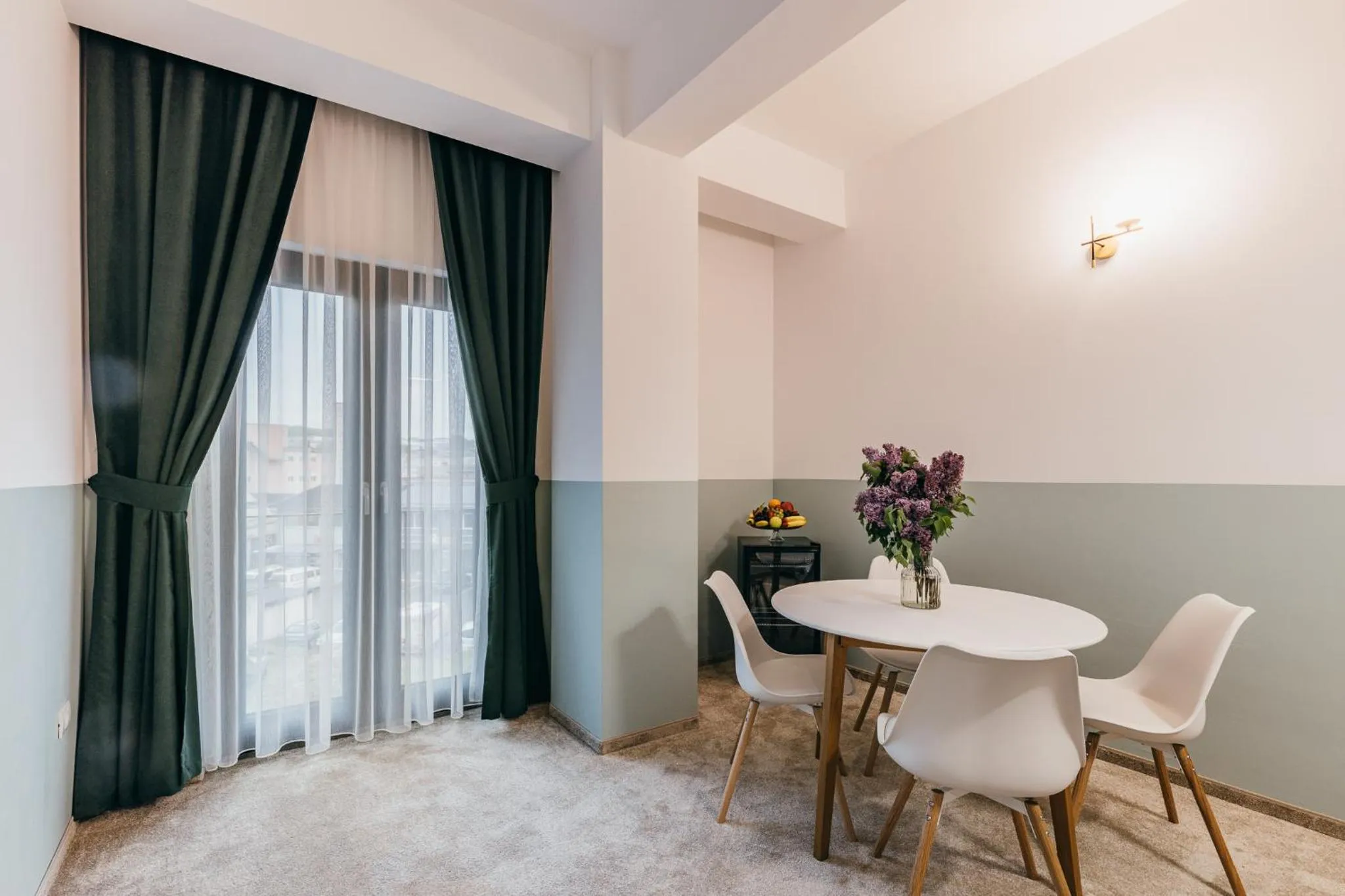 Kitchen or kitchenette in HOTEL AGORA Mures