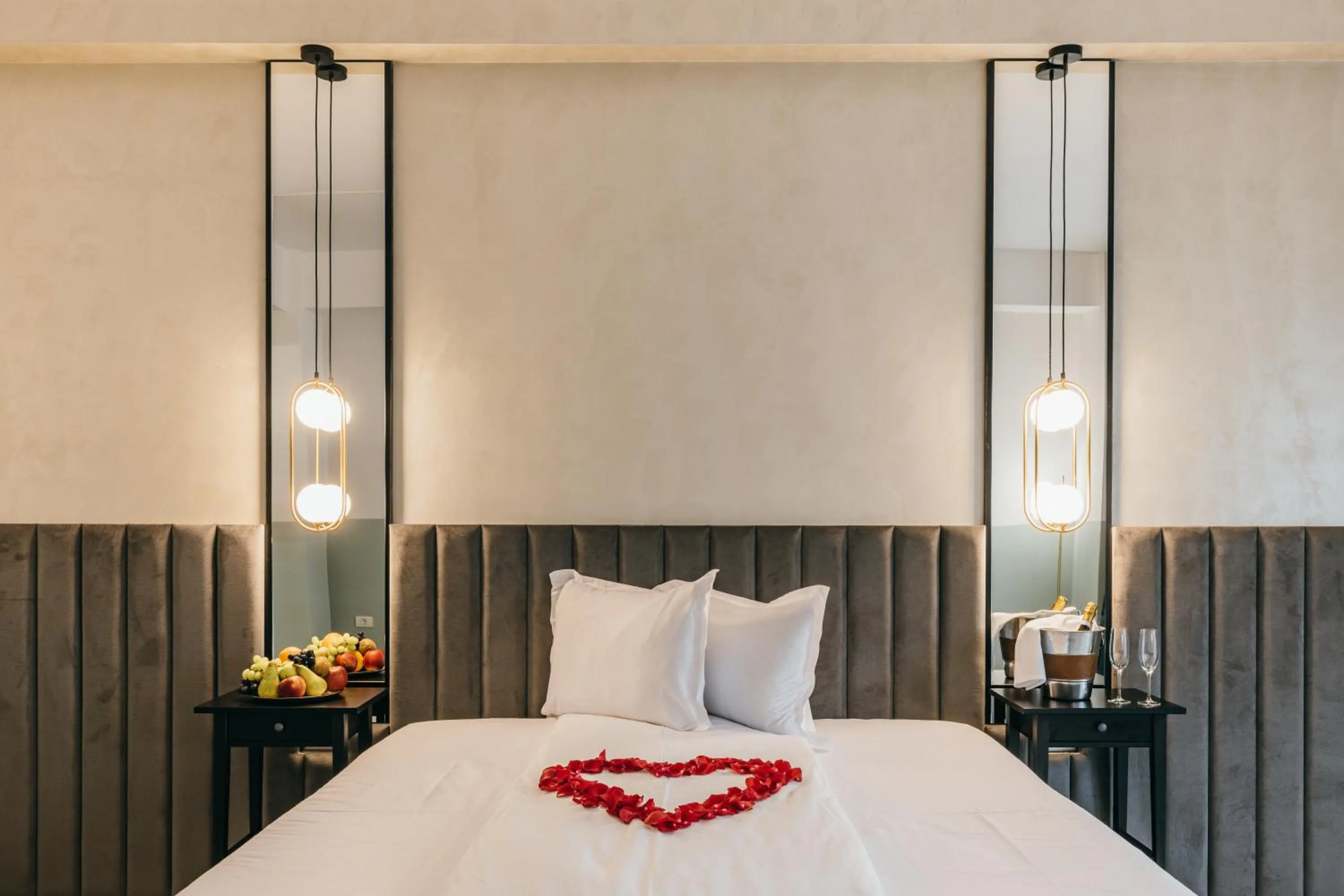 Photo of the whole room, Bed in HOTEL AGORA Mures