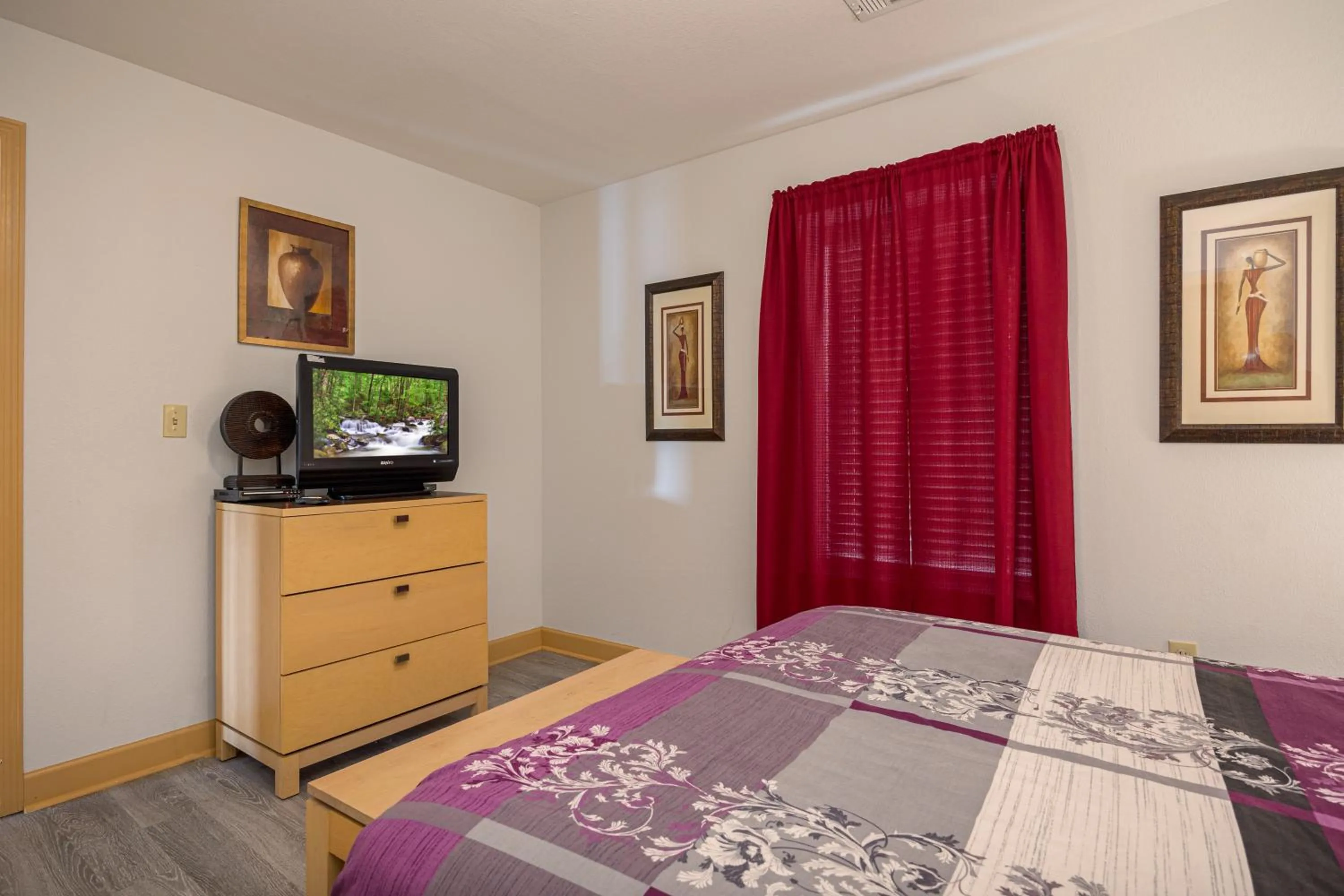 Bed in Mountain View Condo 1205 by Eden Crest