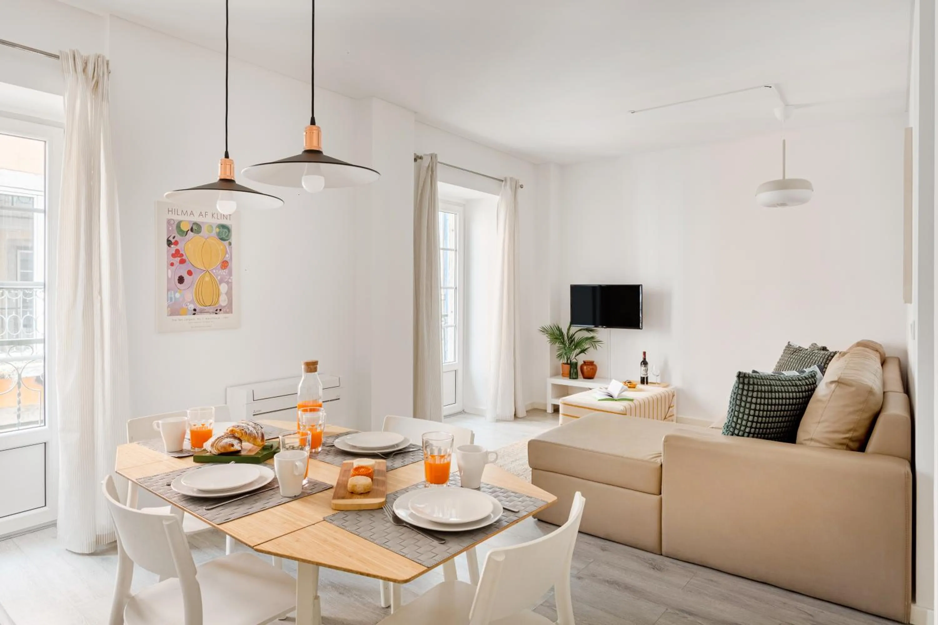TV and multimedia in Atalaia Prime Apartments at Bairro Alto