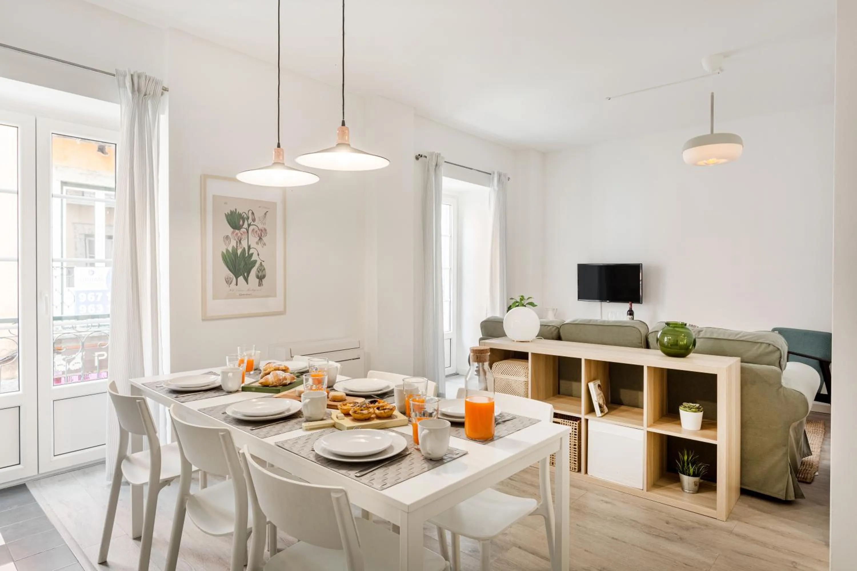 TV and multimedia in Atalaia Prime Apartments at Bairro Alto