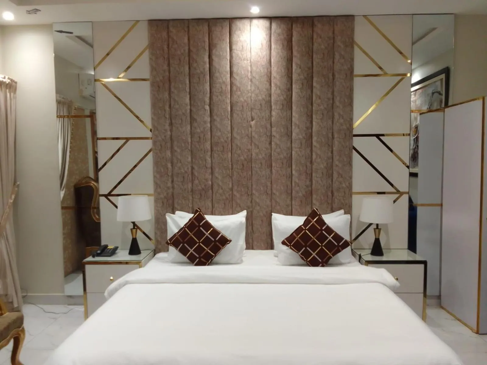 Bed in Diplomat Fort Boutique Hotel