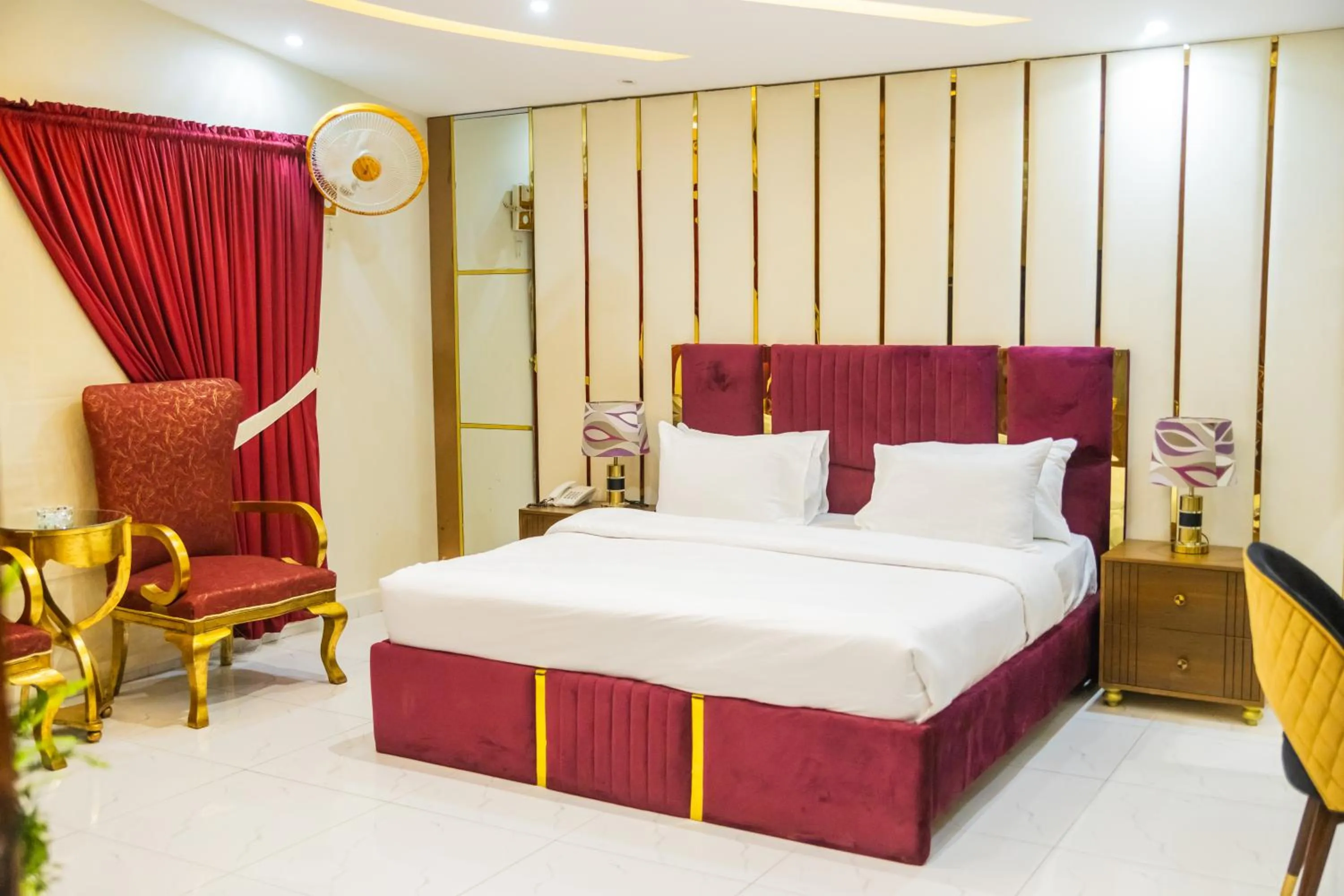 Bed in Diplomat Fort Boutique Hotel