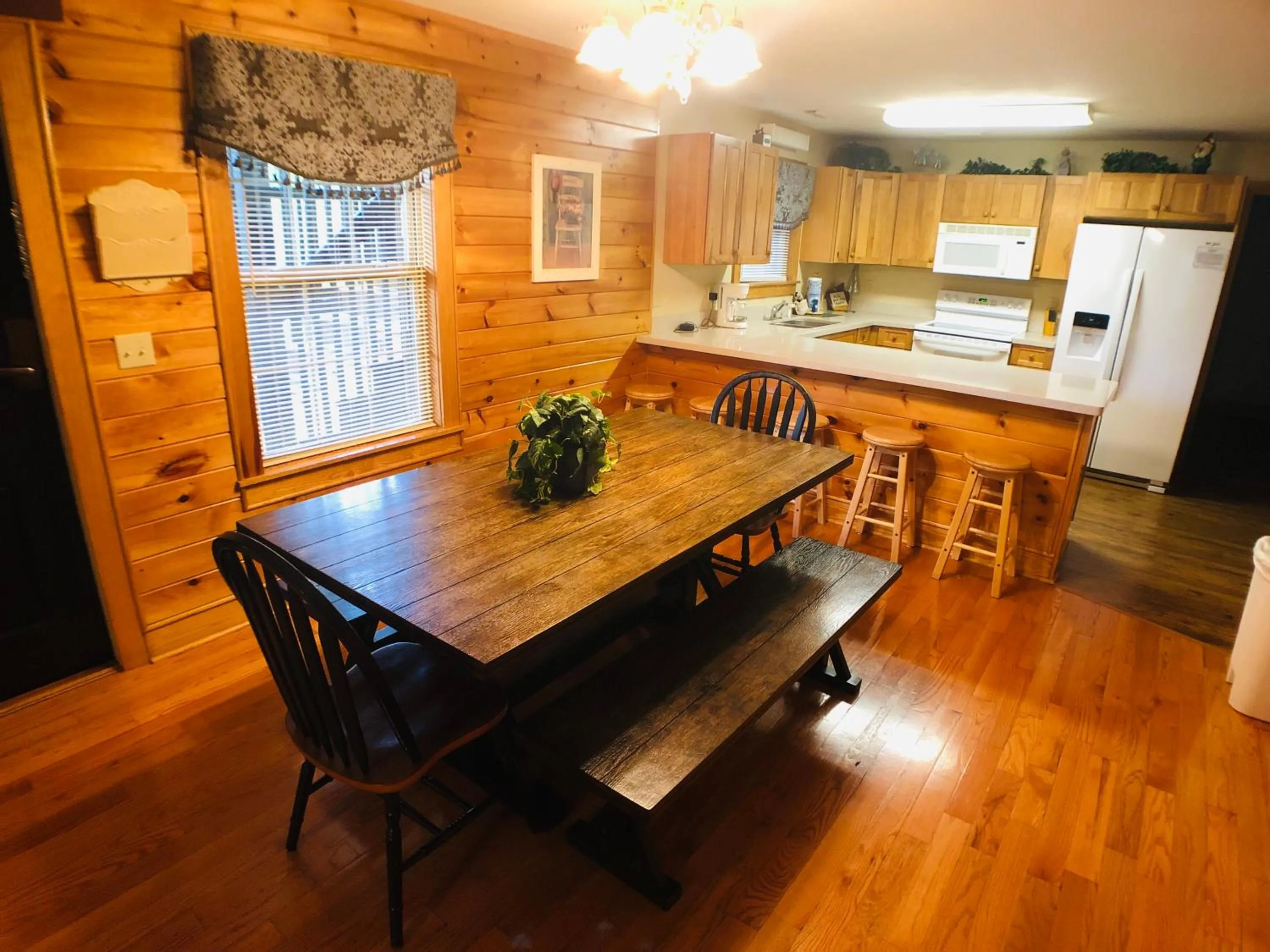 Briarstone Lodge Condo 13D by Eden Crest