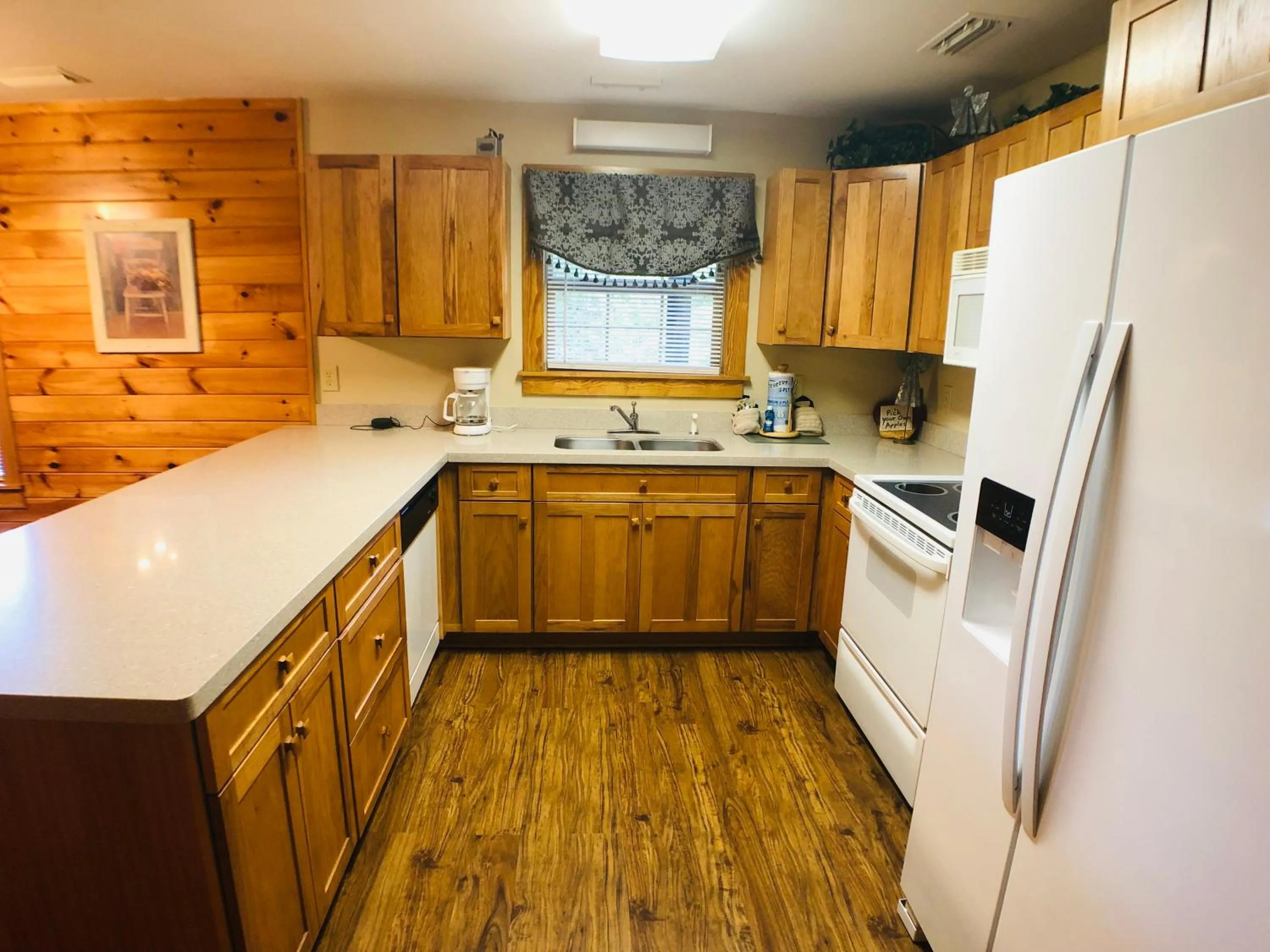 Briarstone Lodge Condo 13D by Eden Crest
