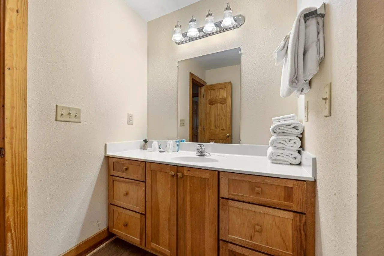 Poplar Point Condo Unit 12E by Eden Crest