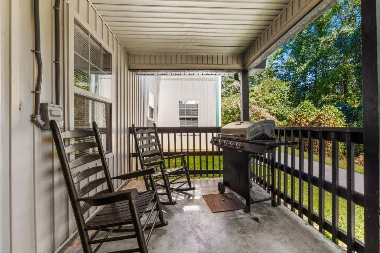 Poplar Point Condo Unit 12F by Eden Crest