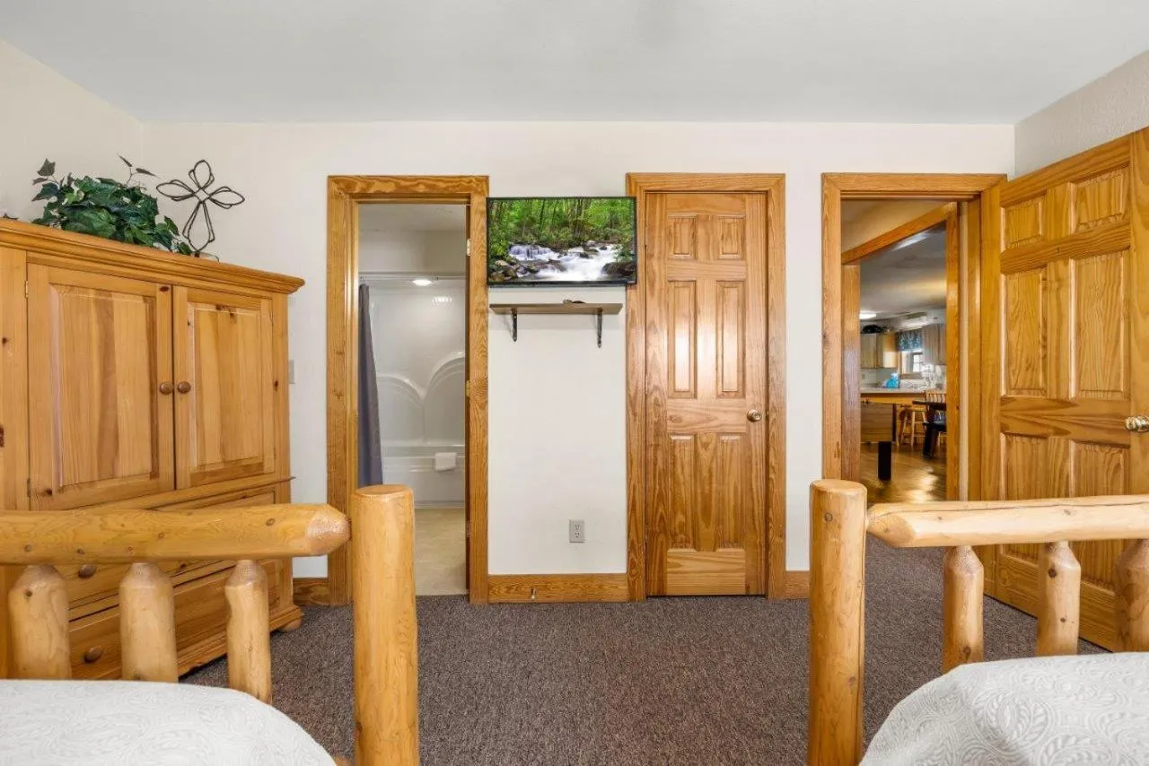 Poplar Point Condo Unit 12F by Eden Crest