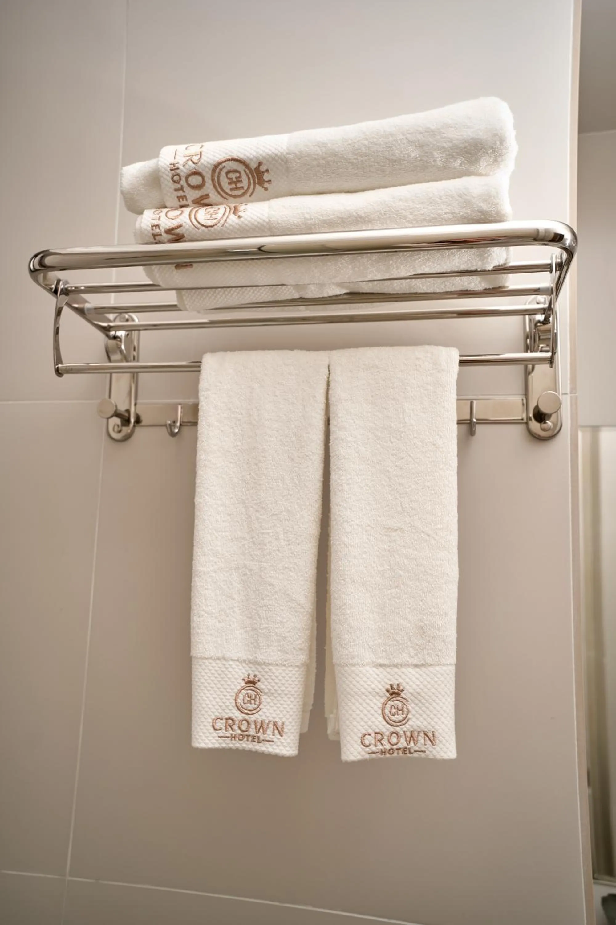 Decorative detail in Crown Hotel