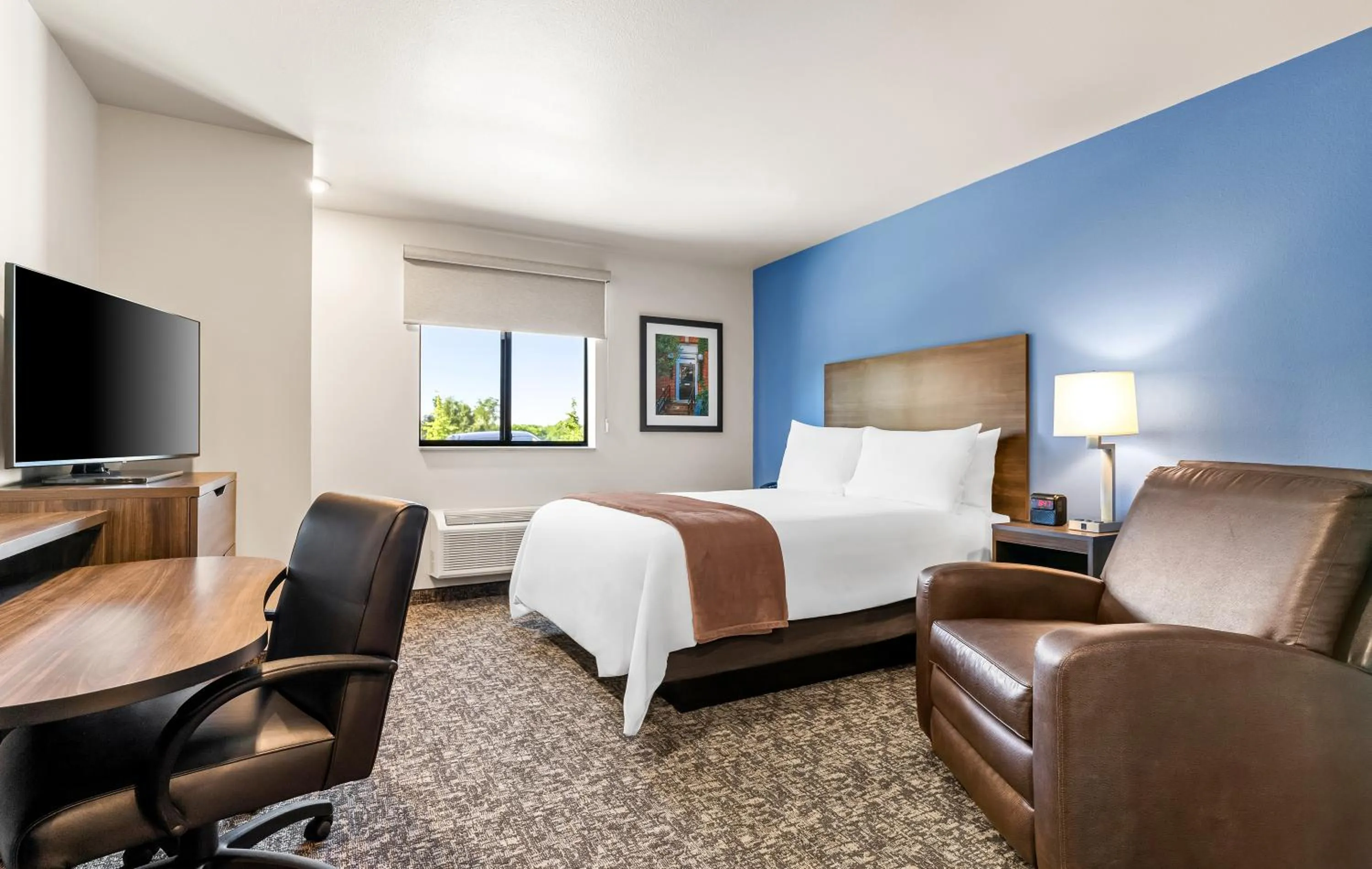 Bed in My Place Hotel-Bentonville-Rogers, AR