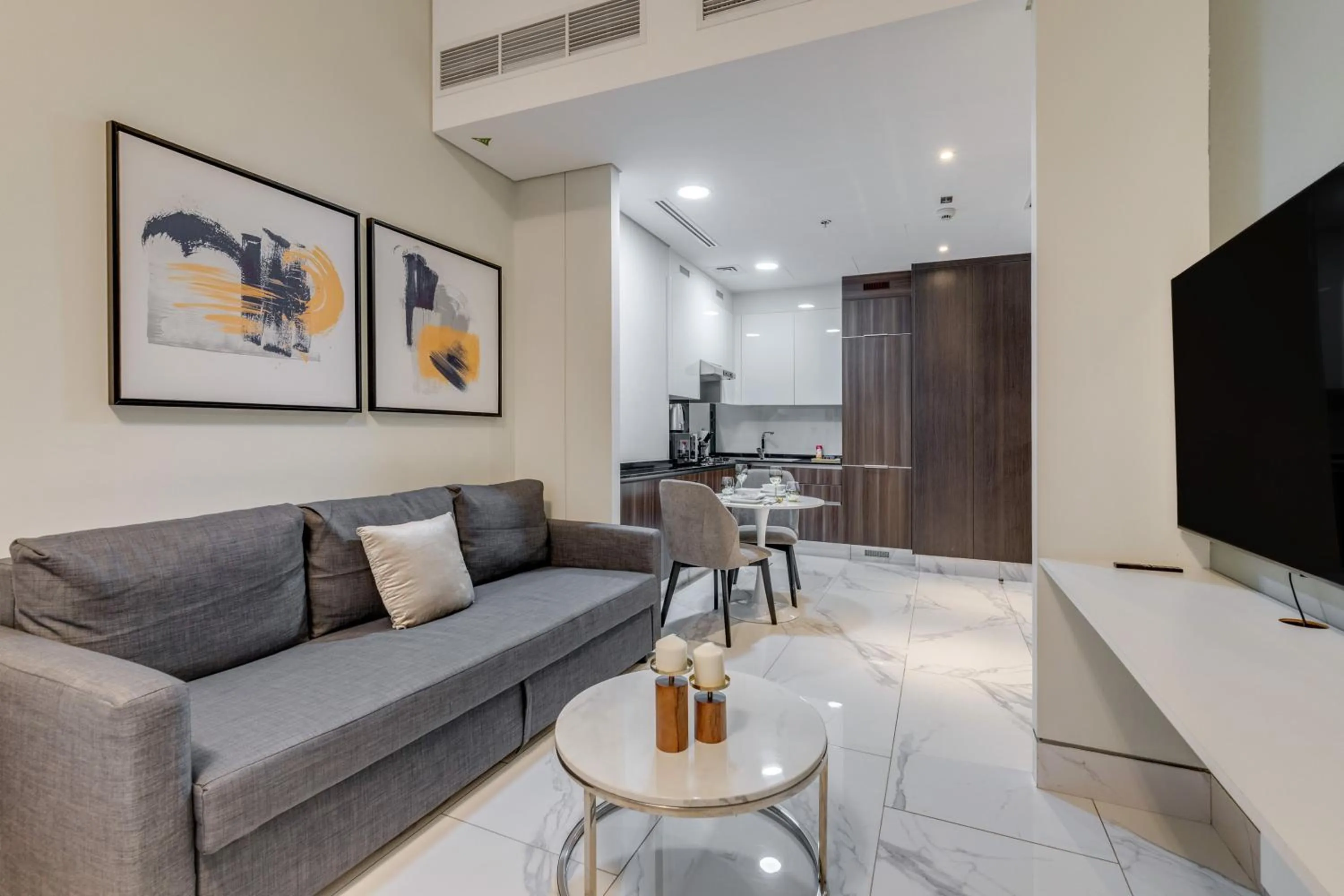 TV and multimedia in GLOBALSTAY J One Tower Apartments at Pearl of UAE