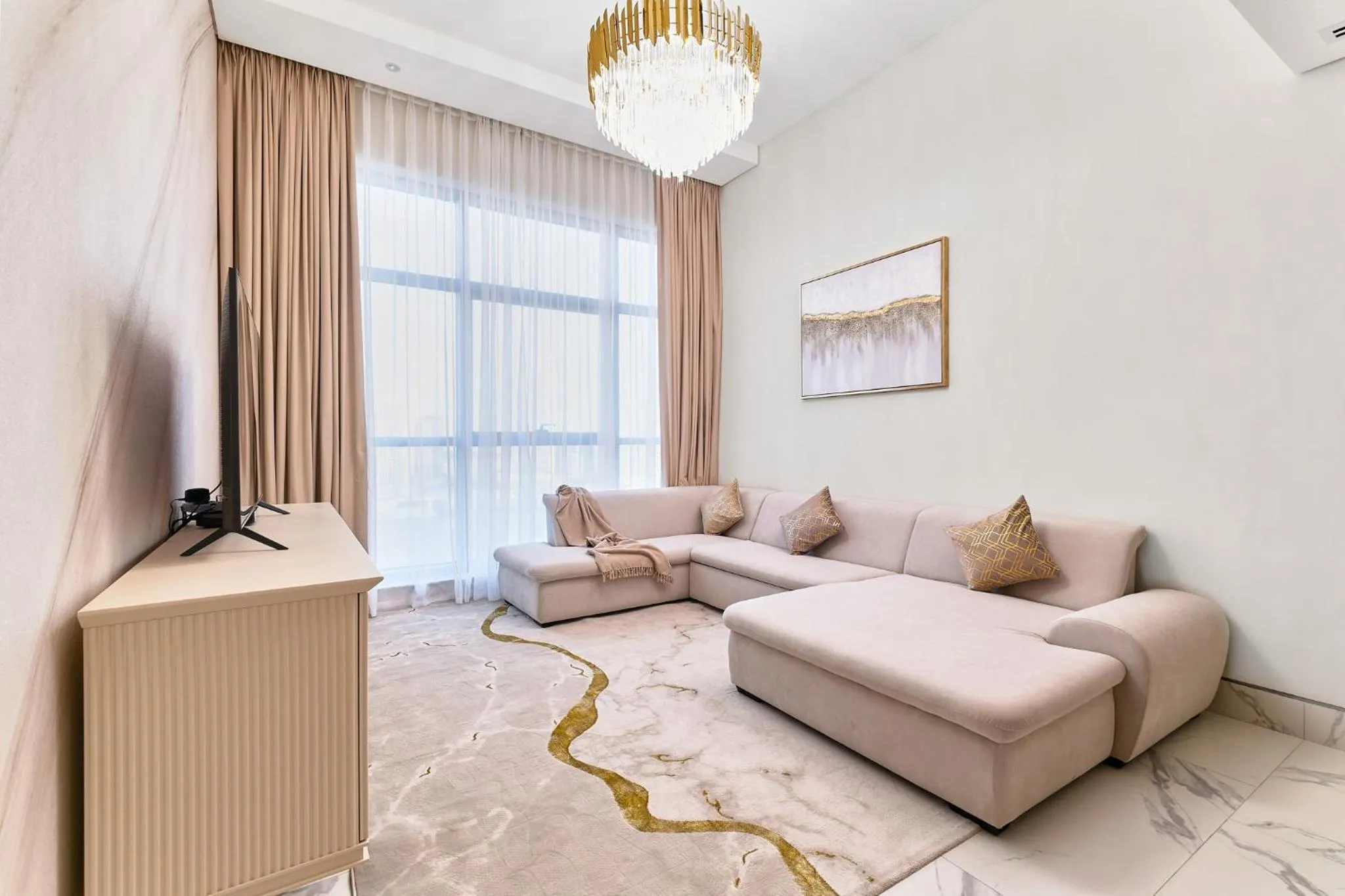 TV and multimedia in GLOBALSTAY J One Tower Apartments at Pearl of UAE