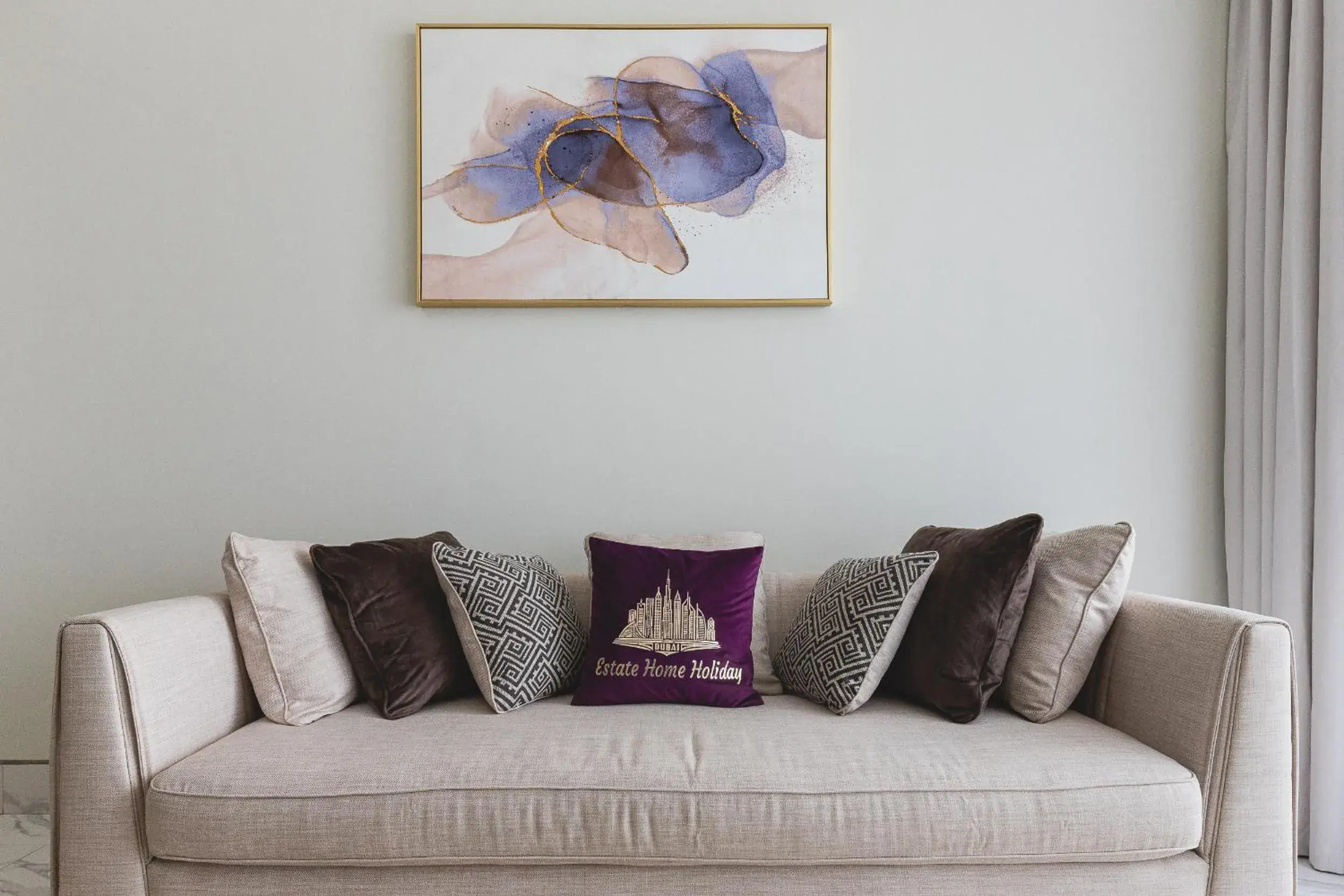 Living room in GLOBALSTAY J One Tower Apartments at Pearl of UAE Living room in GLOBALSTAY J One Tower Apartments at Pearl of UAE