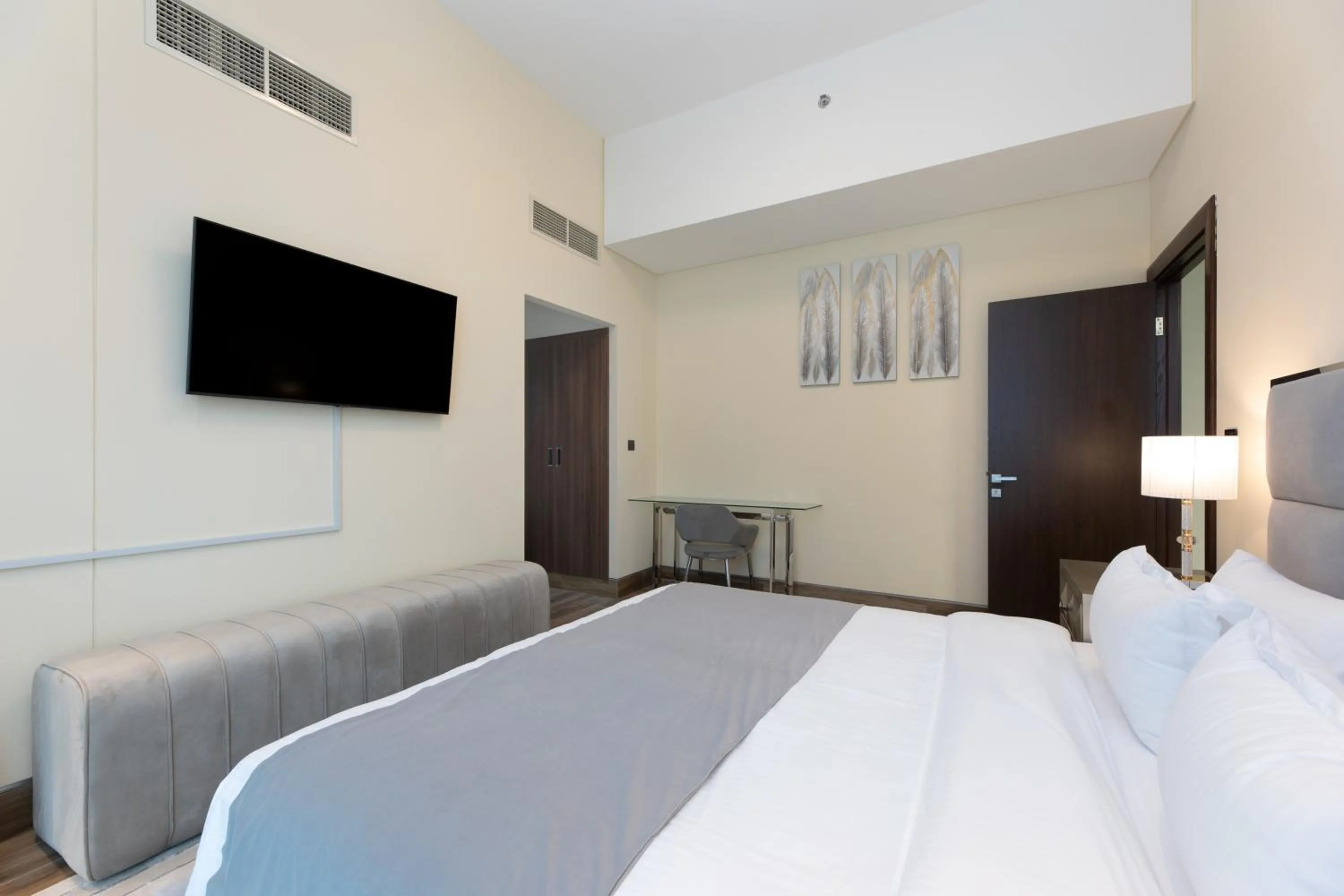 Bed in GLOBALSTAY J One Tower Apartments at Pearl of UAE