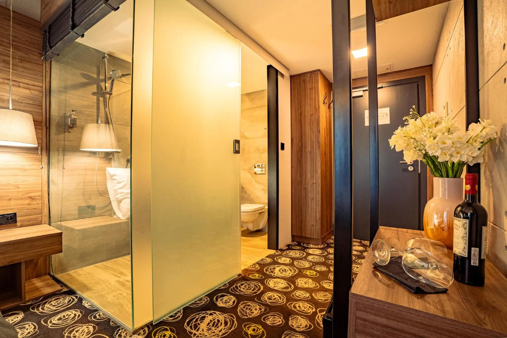 Bathroom, Bed in Mielenko & Spa ex Baltin Hotel
