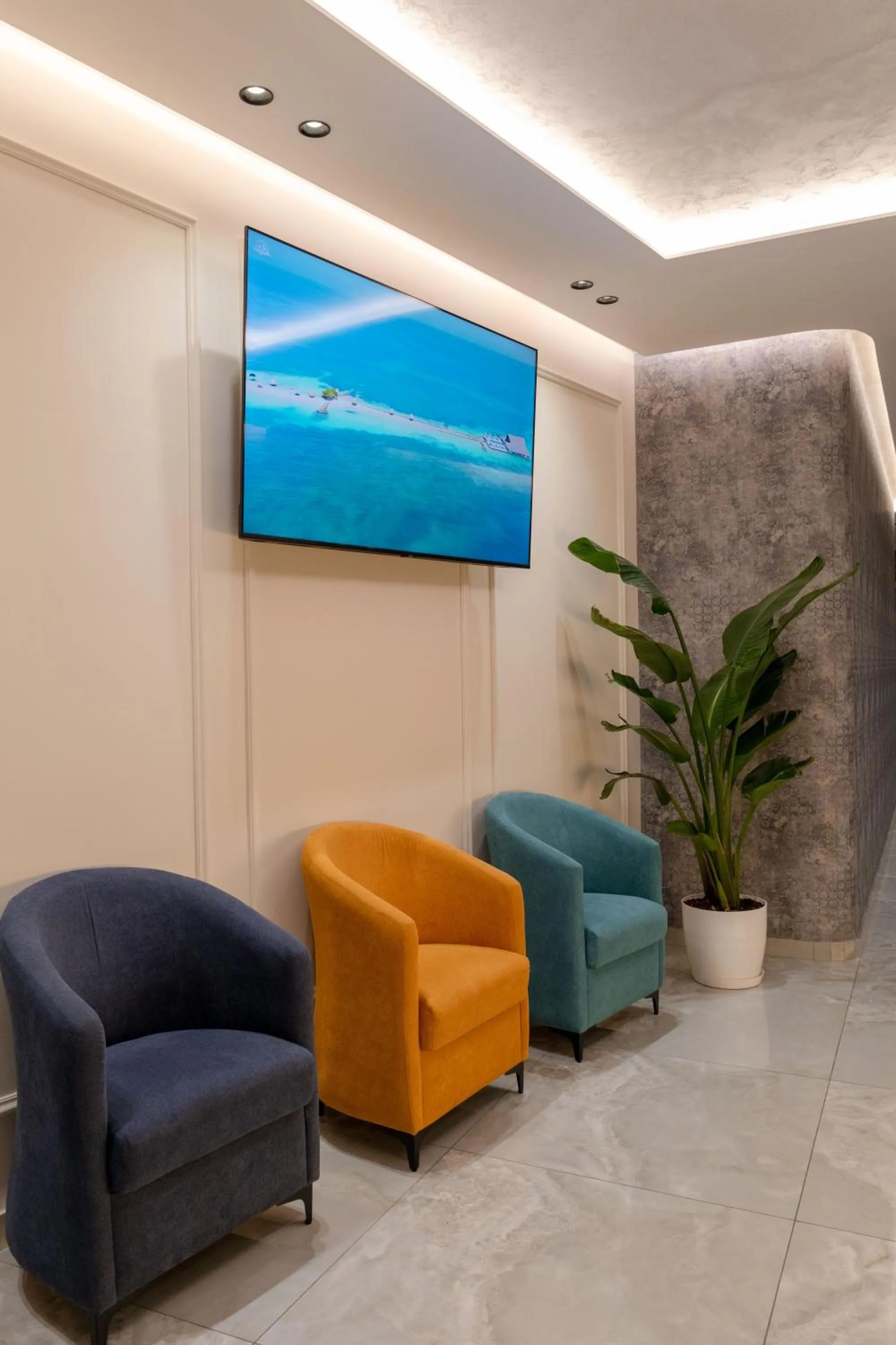 TV and multimedia in Hotel Dior