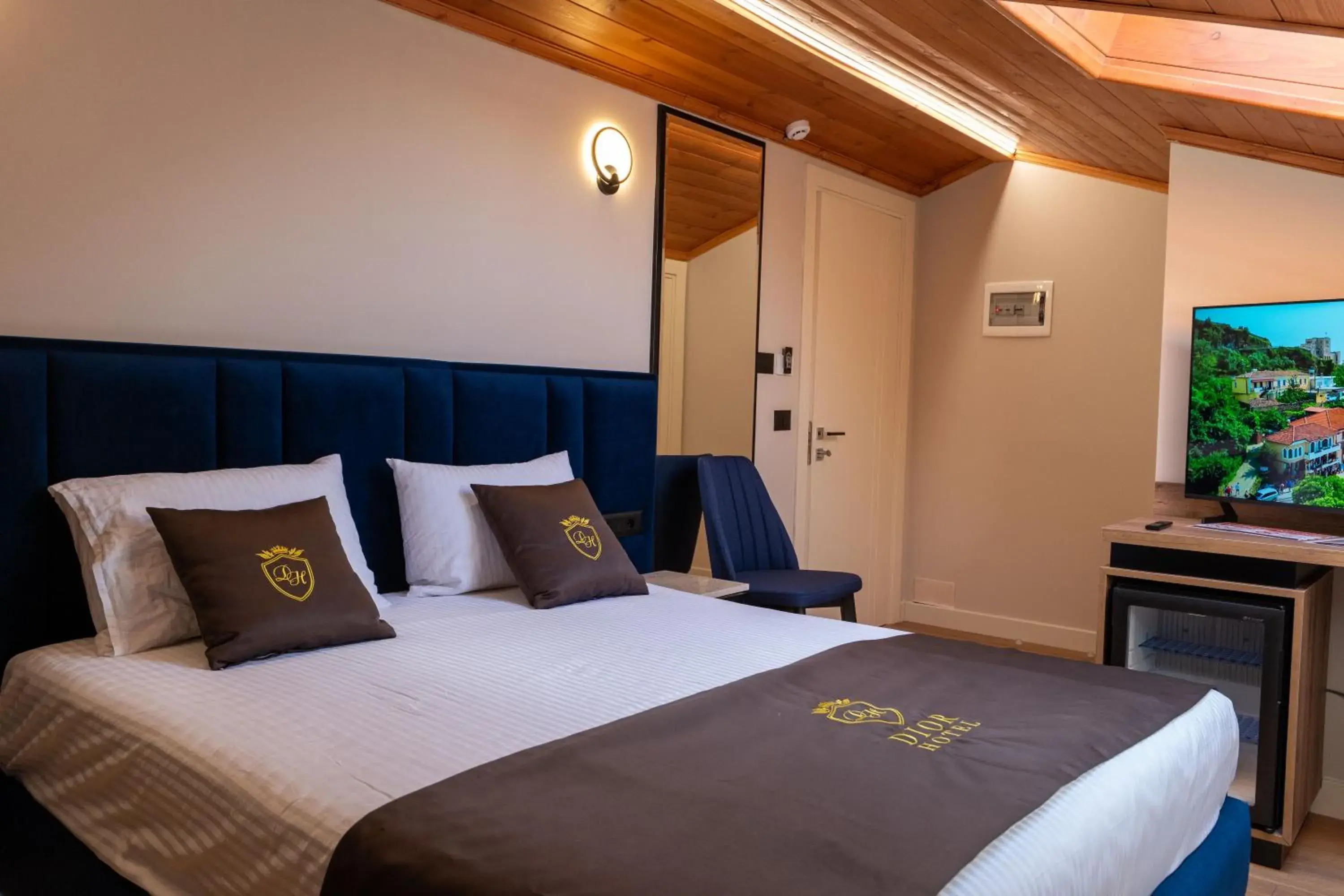 Double Room in Hotel Dior Double Room in Hotel Dior