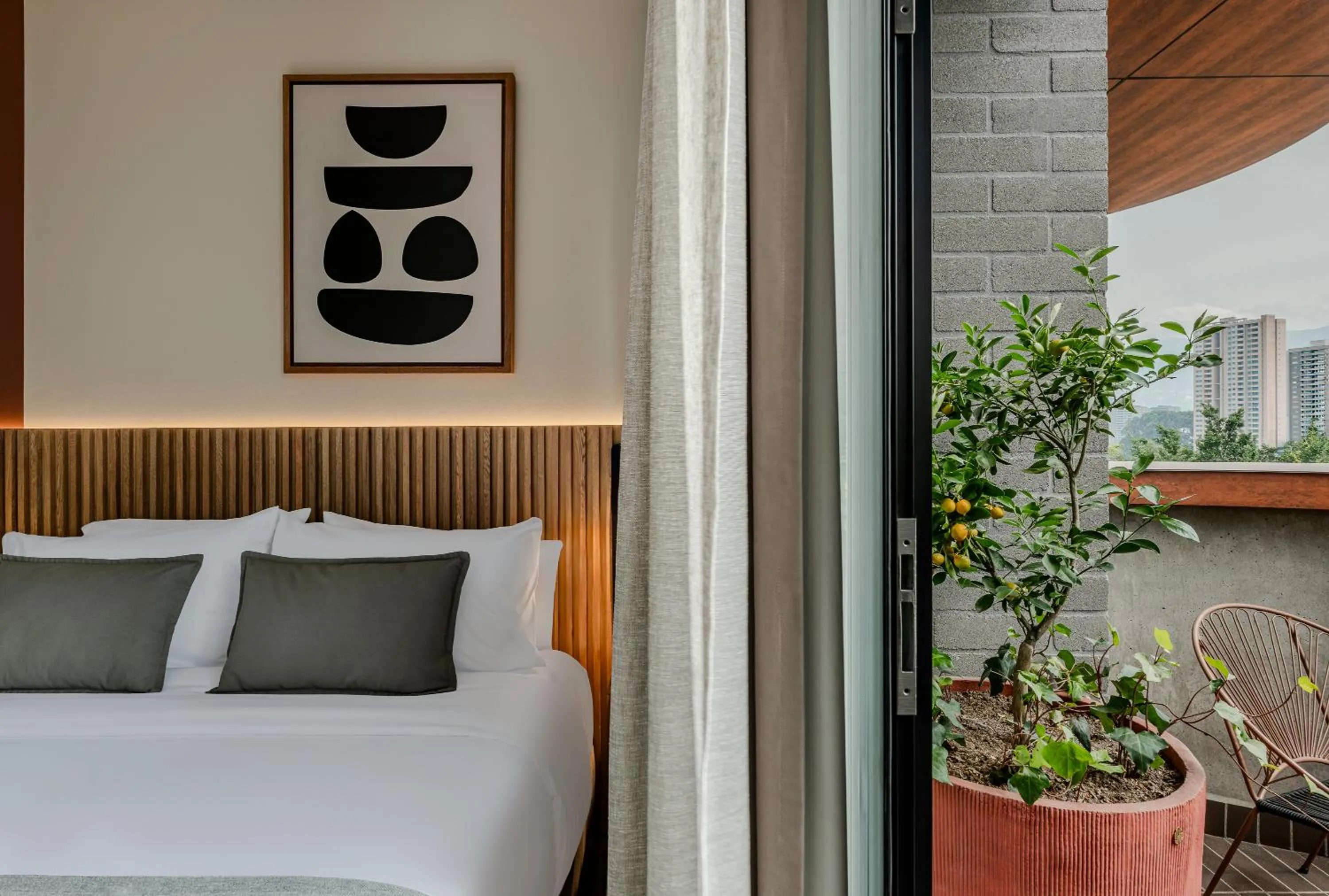 Photo of the whole room, Bed in Heiss Hotel By Jalo