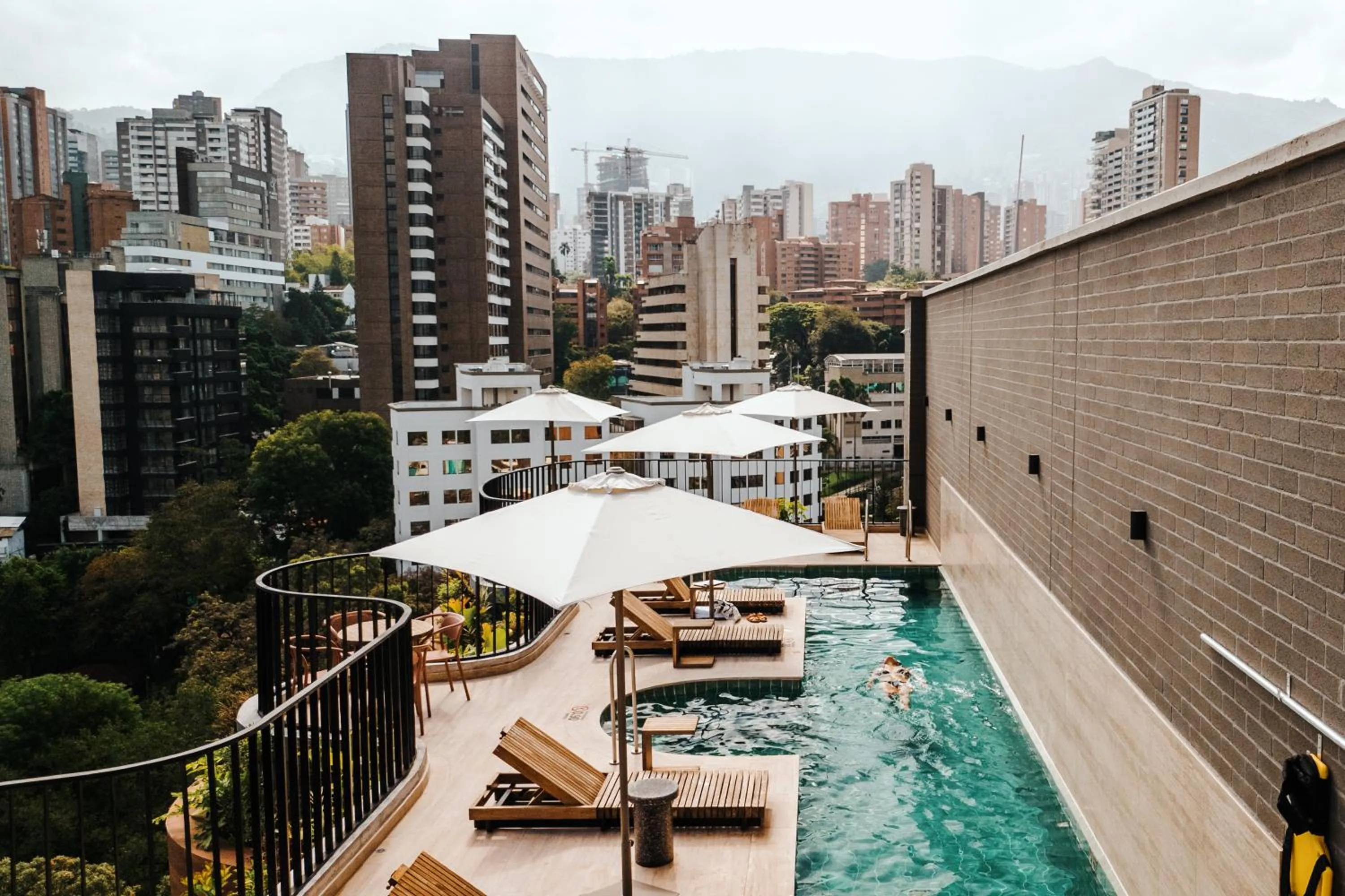 Hot Tub in Heiss Hotel By Jalo