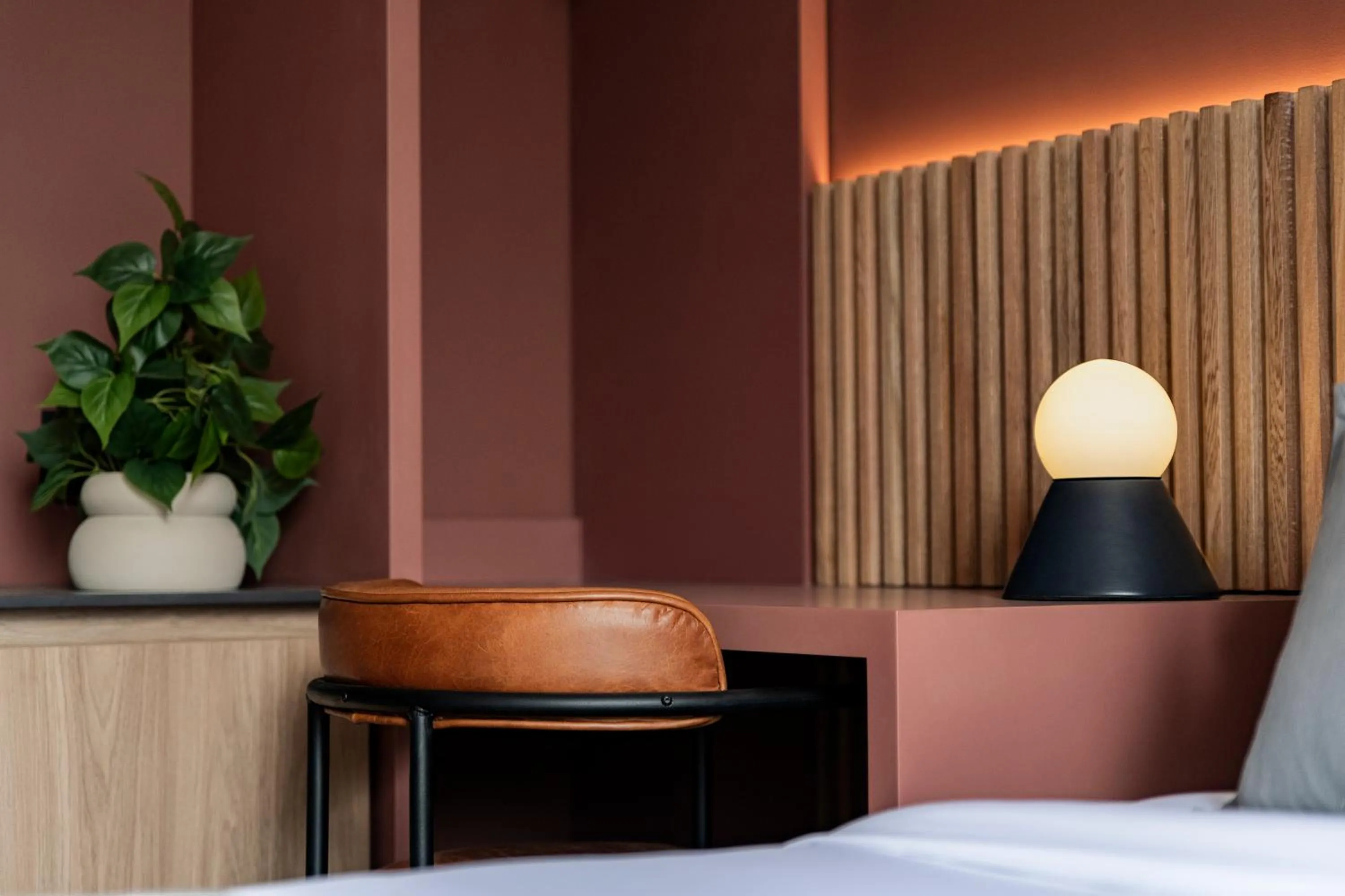 Coffee/tea facilities, Bed in Heiss Hotel By Jalo