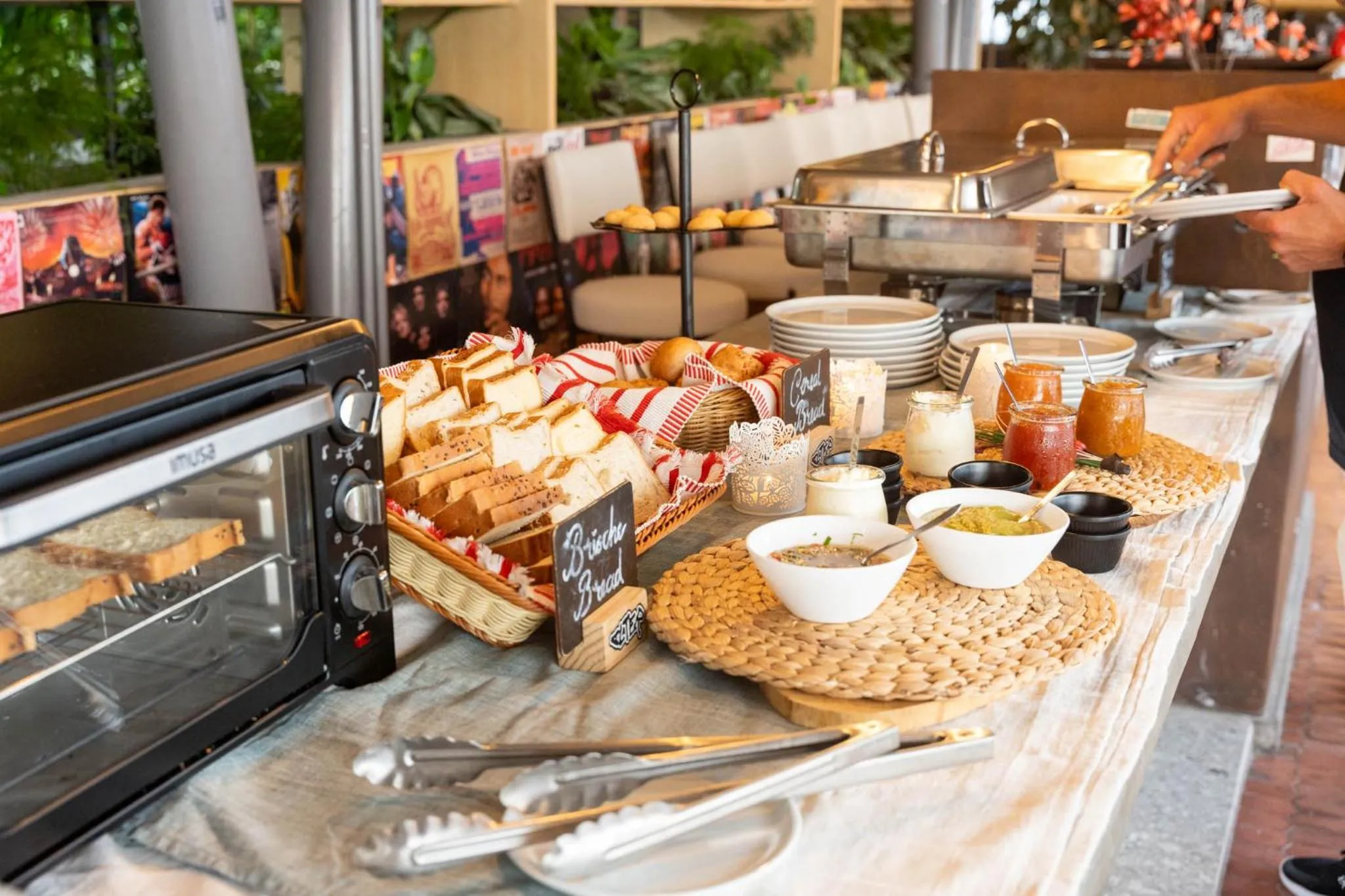 Breakfast in Heiss Hotel By Jalo