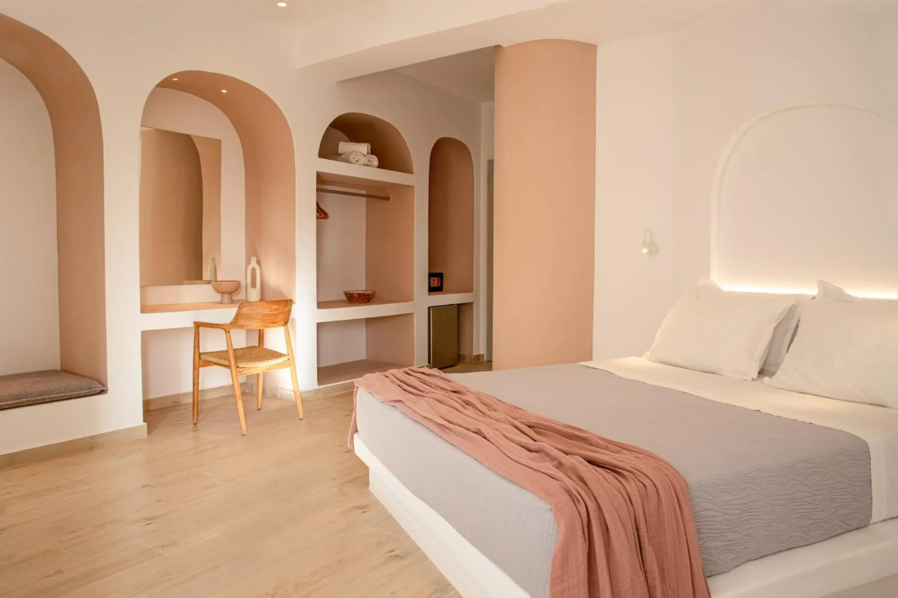 Elegant Suite with Private Pool in Aloni Hotel & Suites Elegant Suite with Private Pool in Aloni Hotel & Suites
