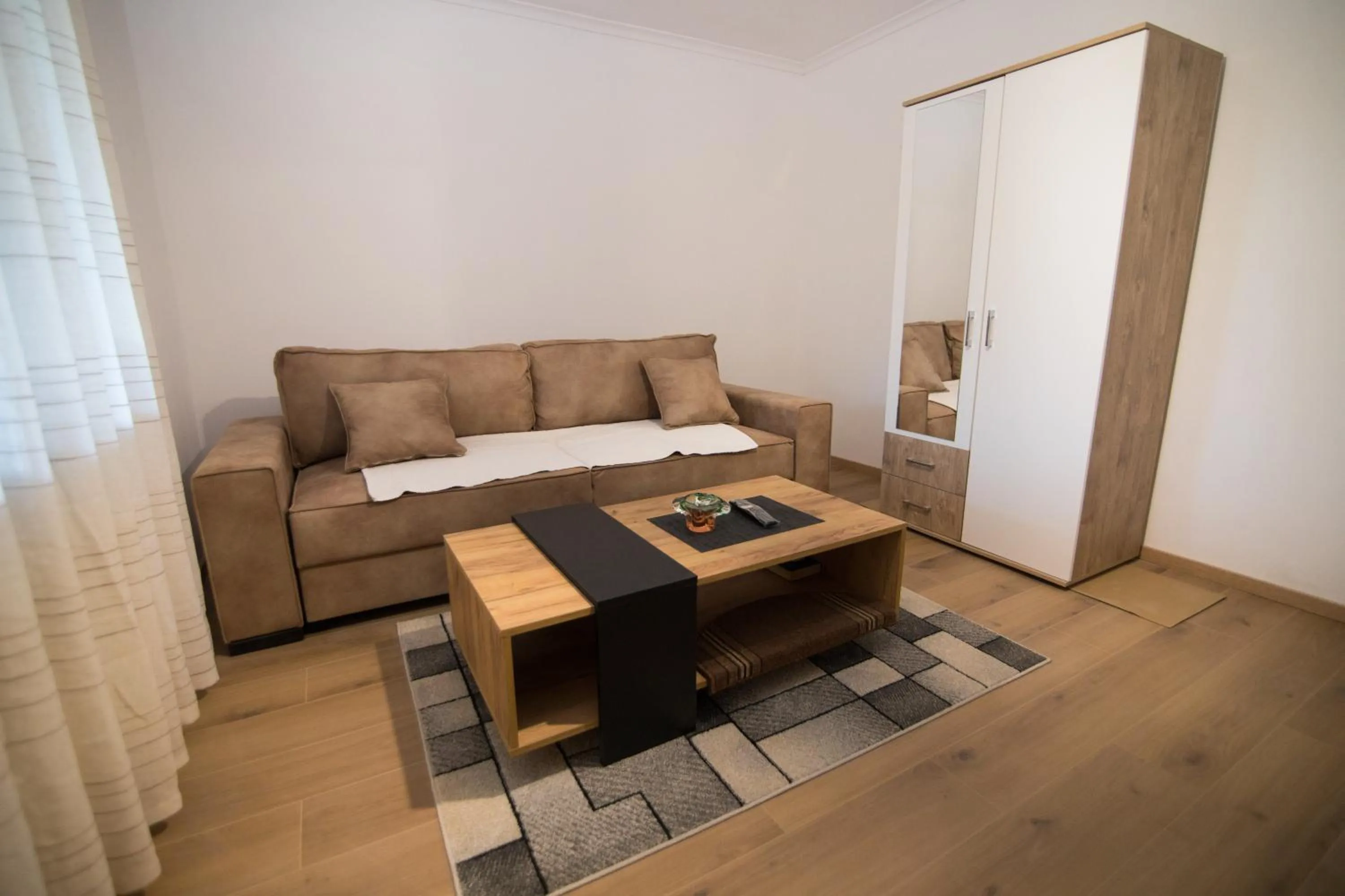 Apartment with Terrace - single occupancy in Apartman Božur