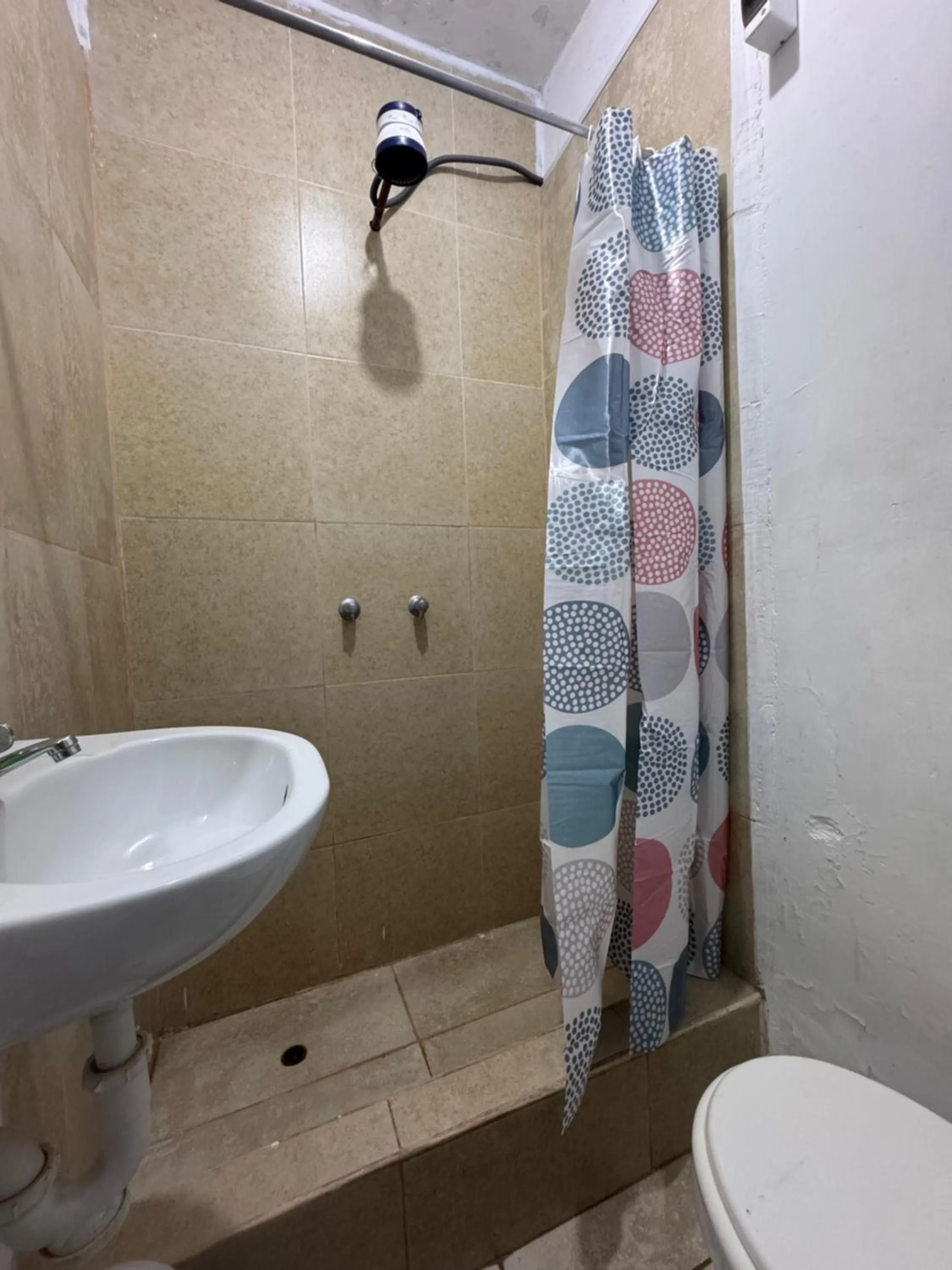Shower in Mallku Wasi - Lodging Hotel Cusco