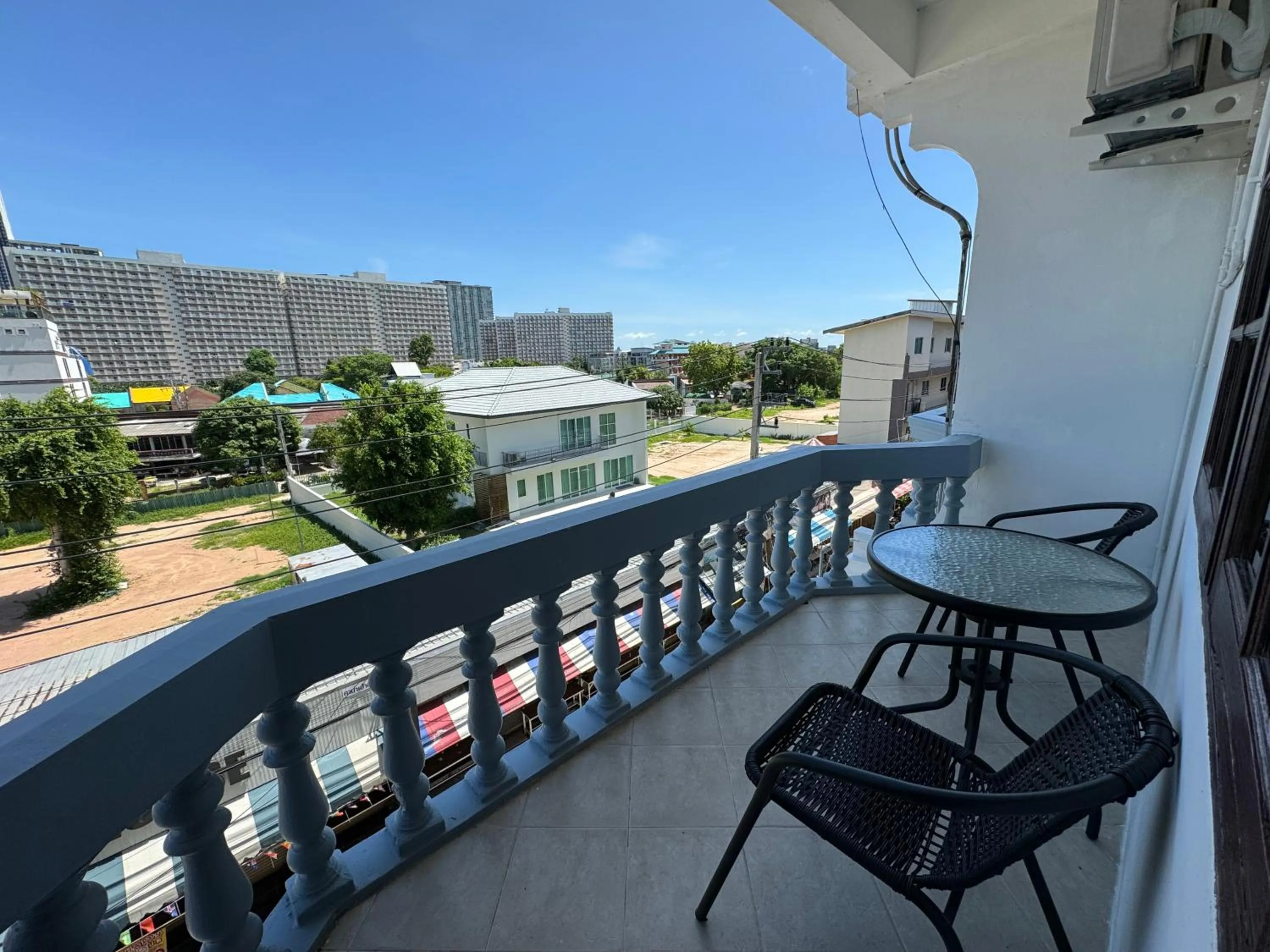Balcony/Terrace in Leng Guest House