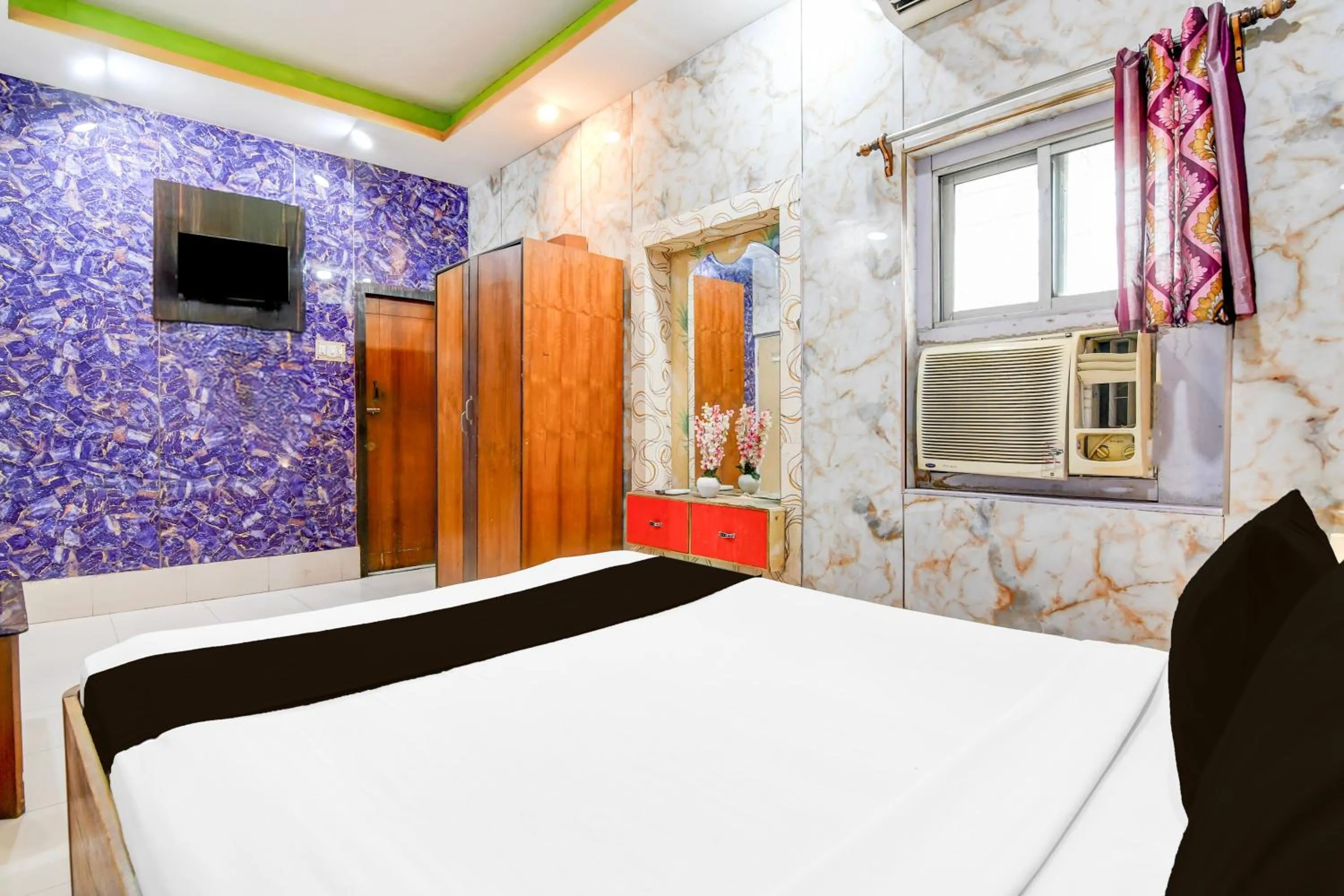 Bedroom, Bed in Super Hotel O Serampore Railway Station Formerly Rupashi Guest House