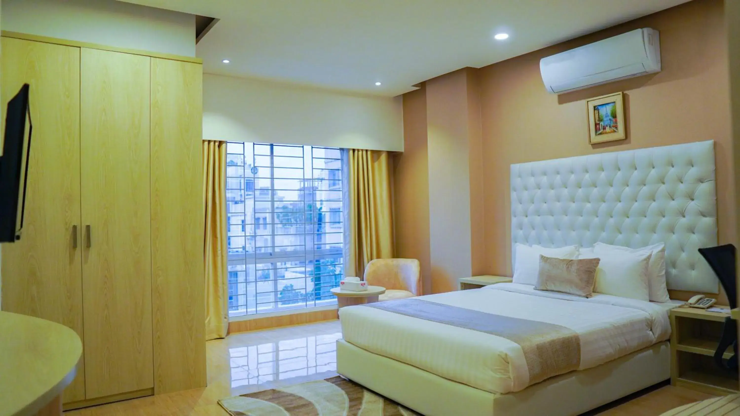 Bed in Grand Vistana Bed in Grand Vistana