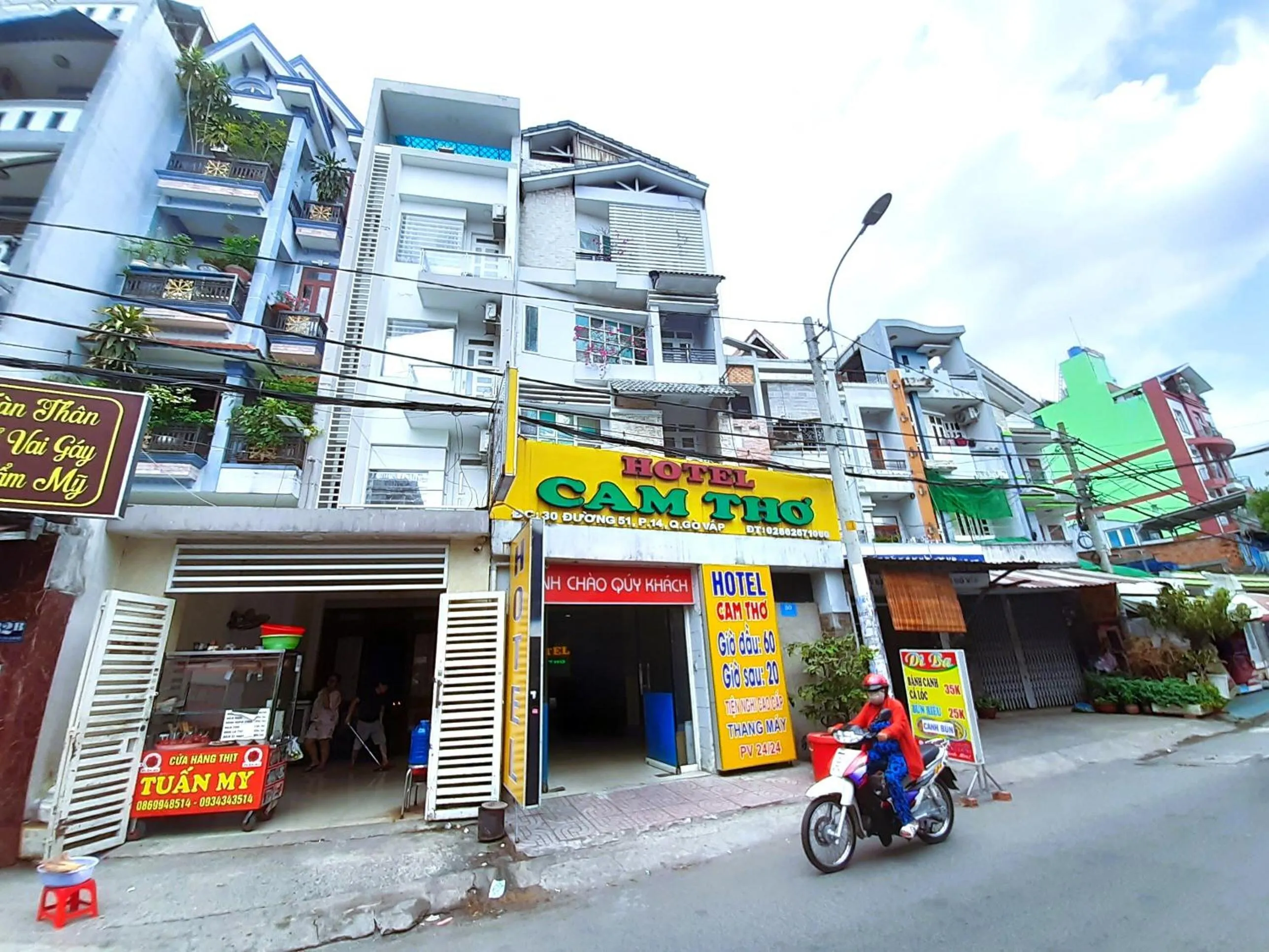 Facade/entrance in Cam Tho Hotel