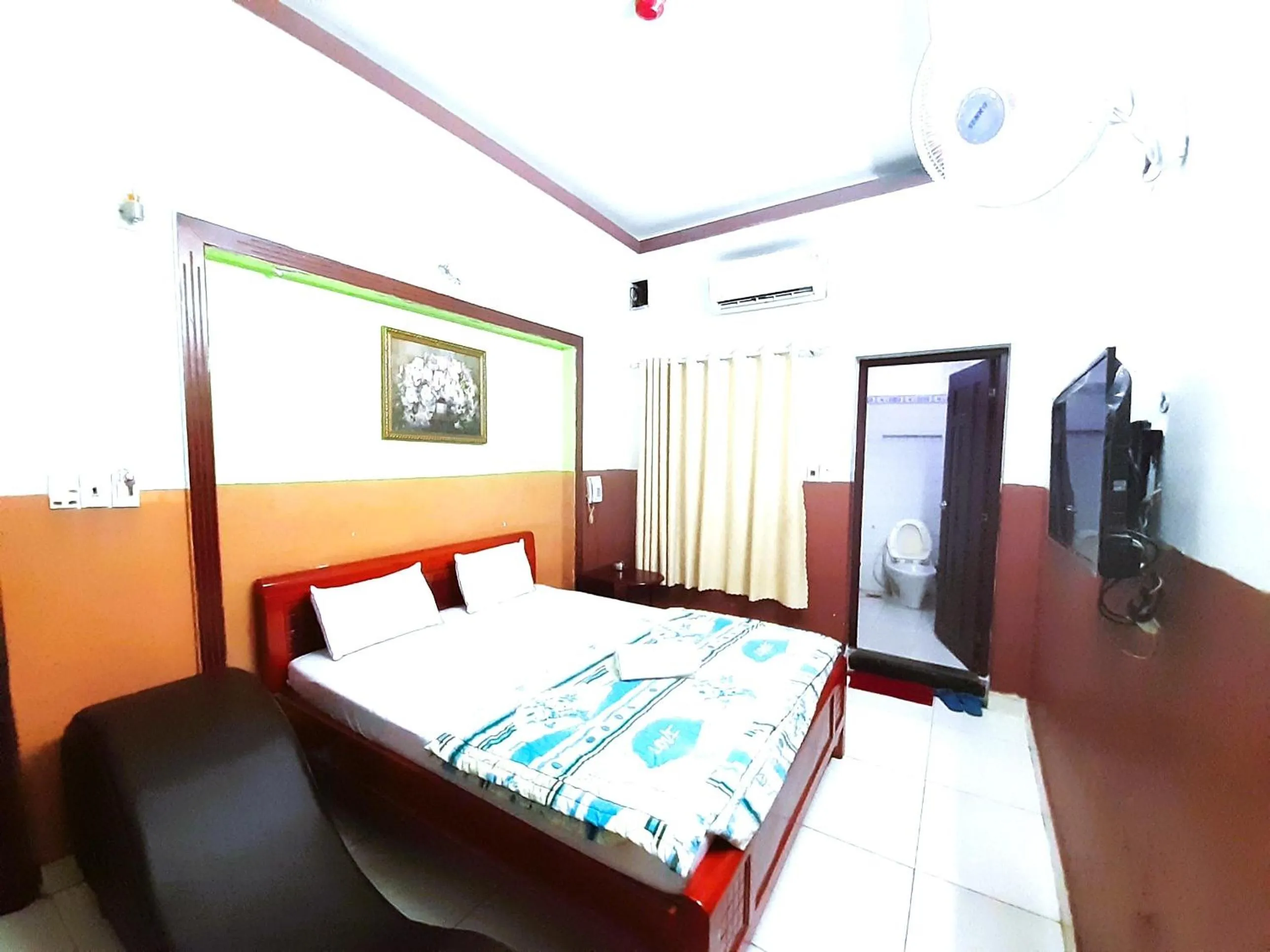 Bedroom in Cam Tho Hotel