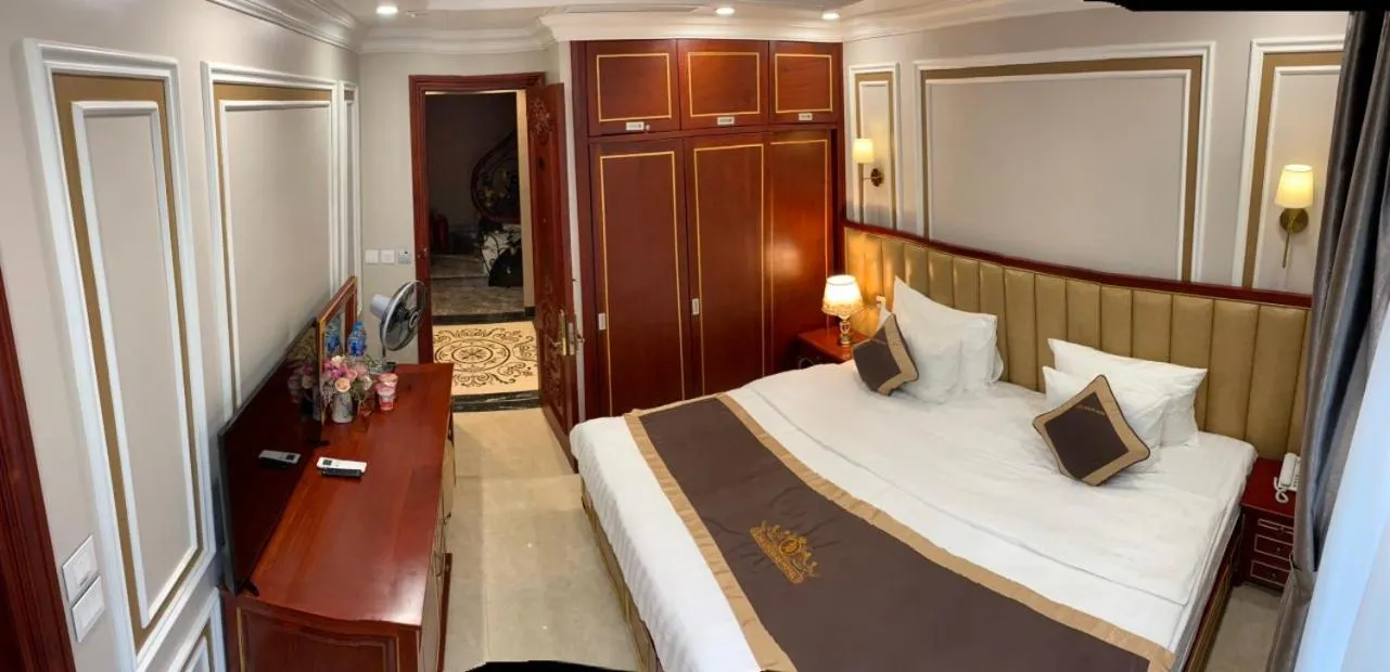 wardrobe, Bed in Hotel Los Angeles
