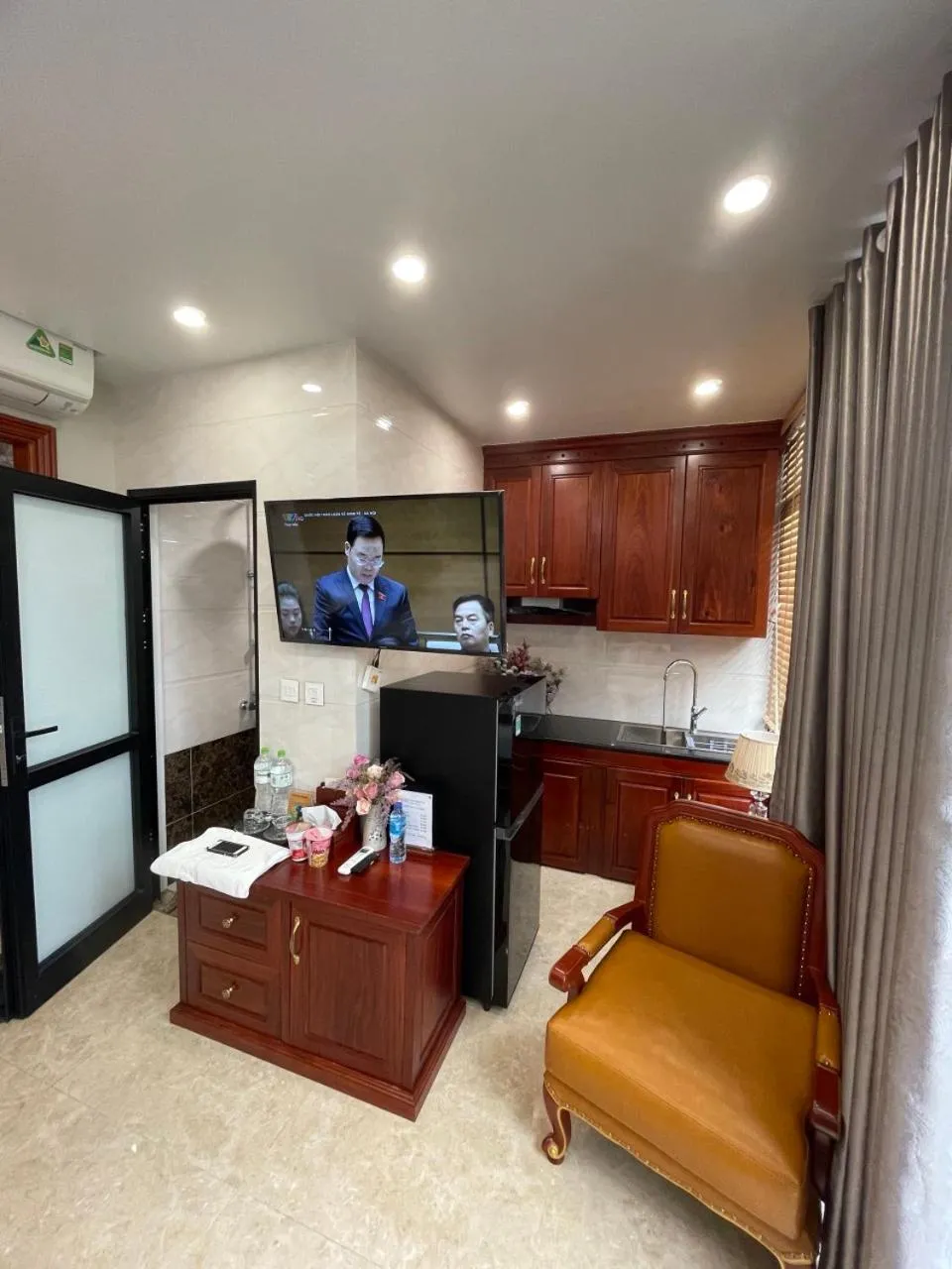TV and multimedia in Hotel Los Angeles