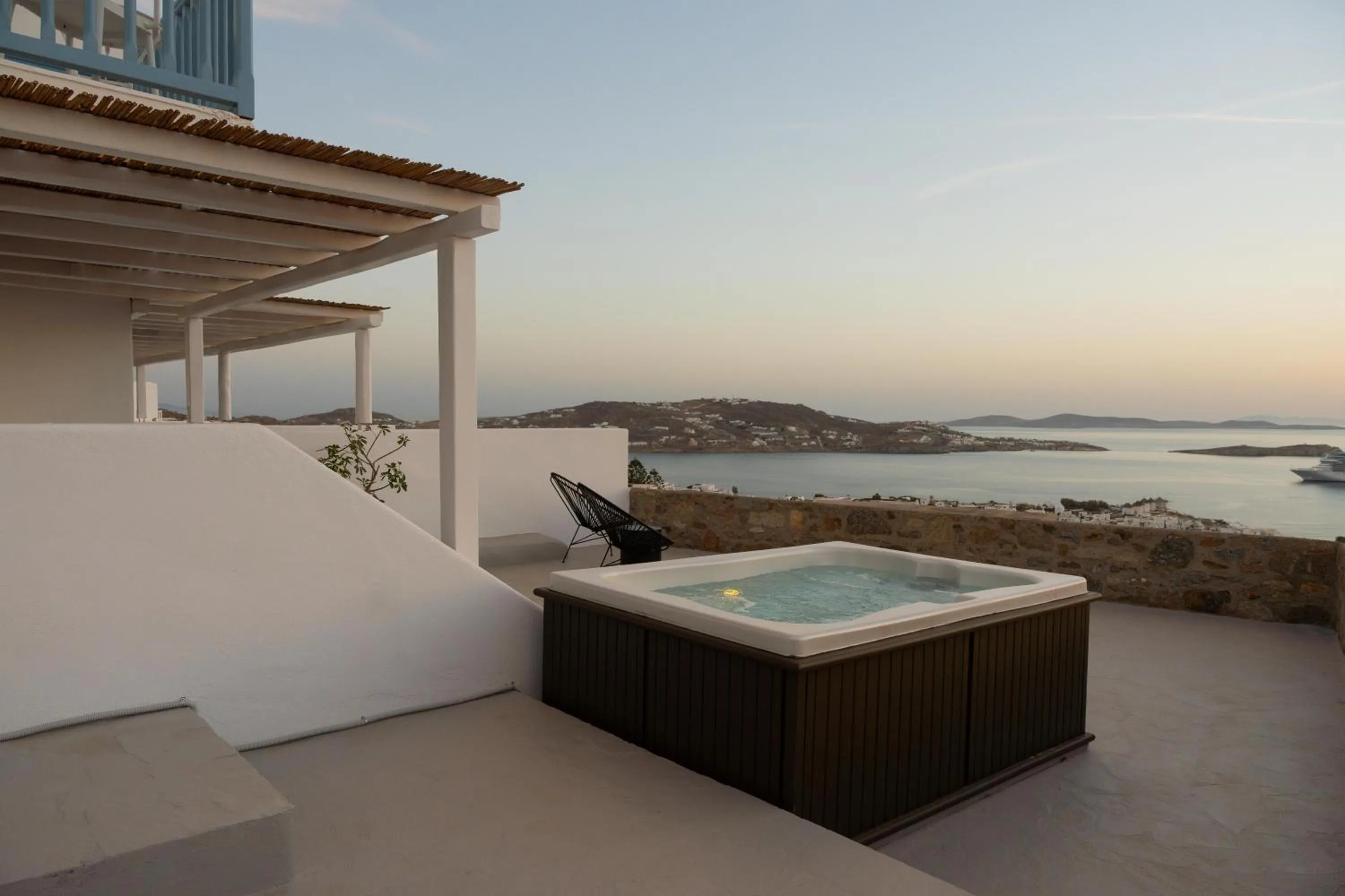 Hot Tub in Boho Origin Mykonos