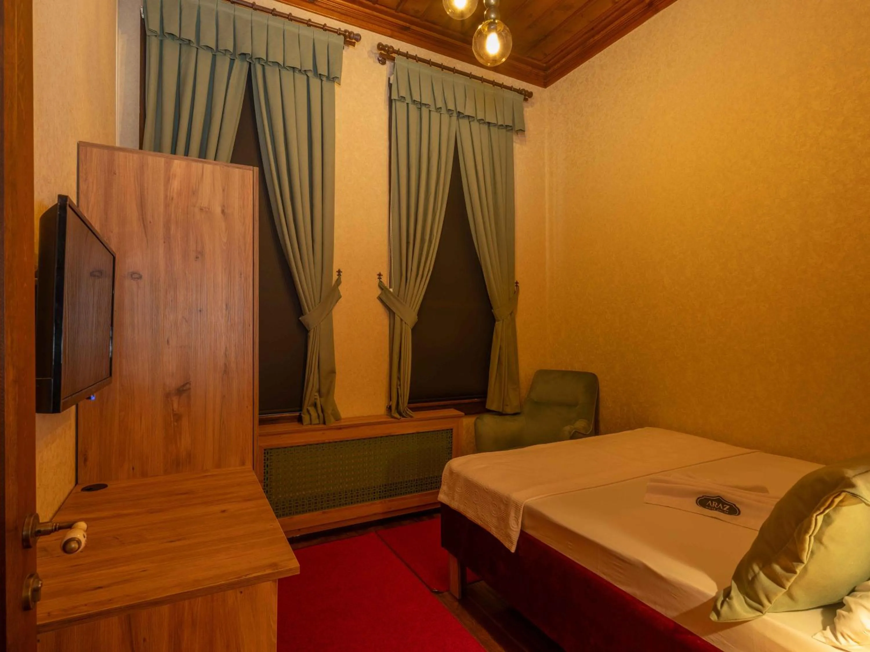 Bed in Araz White House