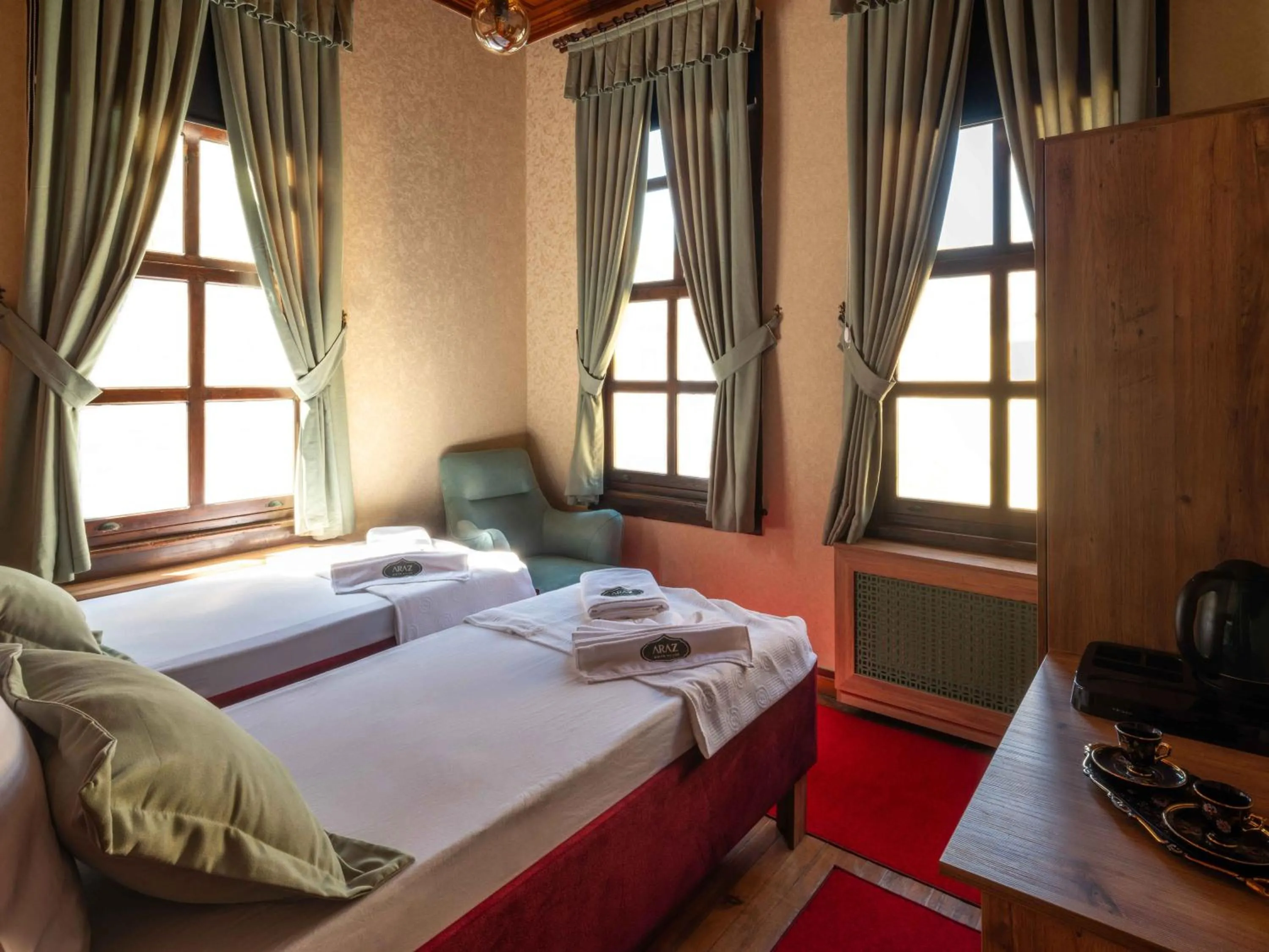 Bed in Araz White House