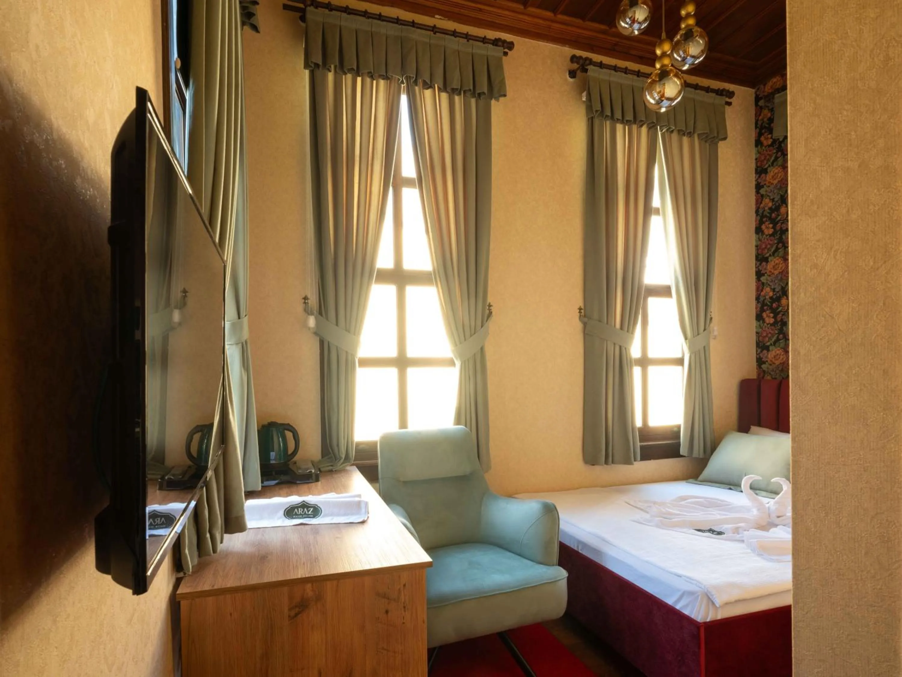 Bed in Araz White House