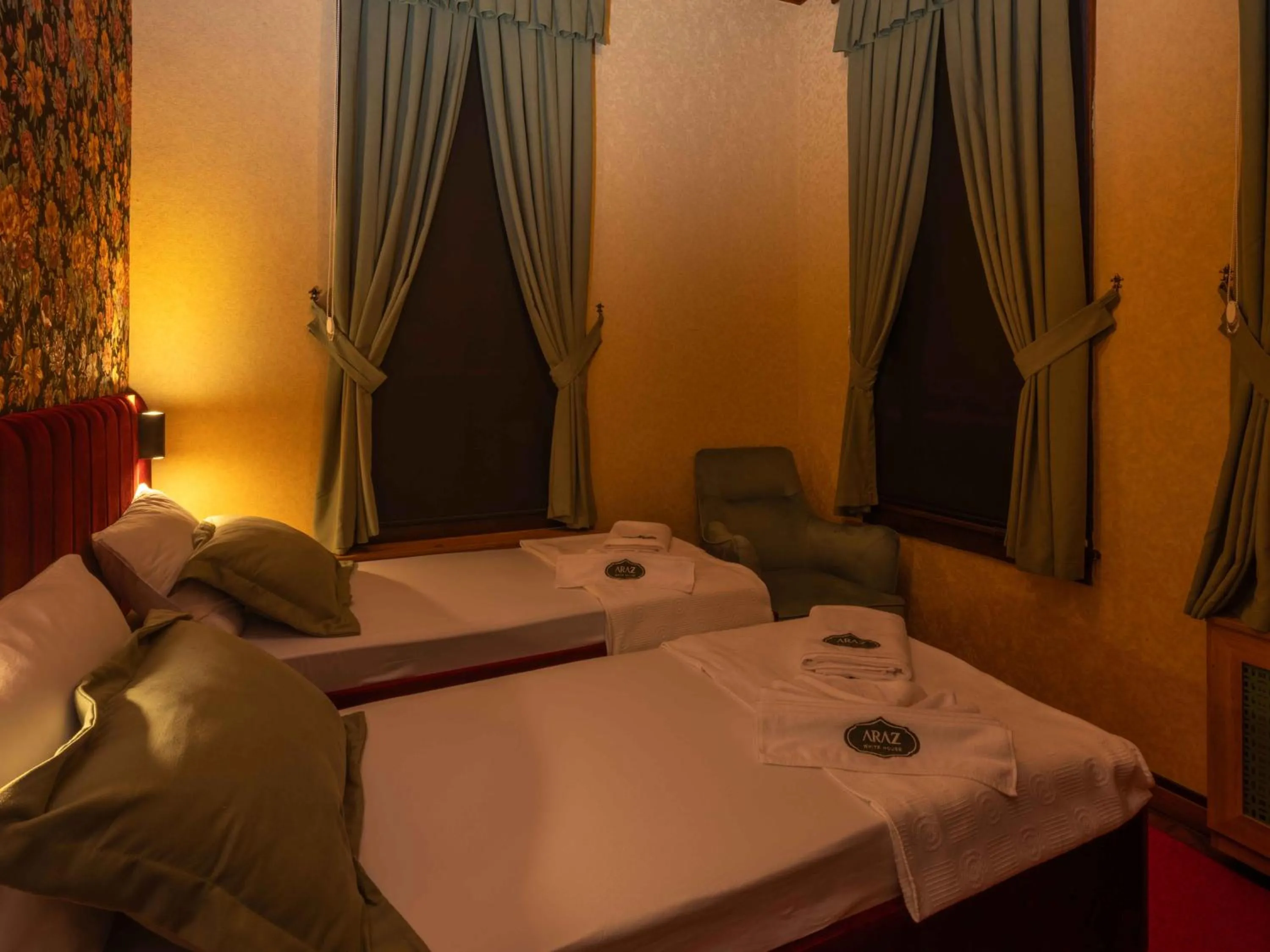 Bed in Araz White House