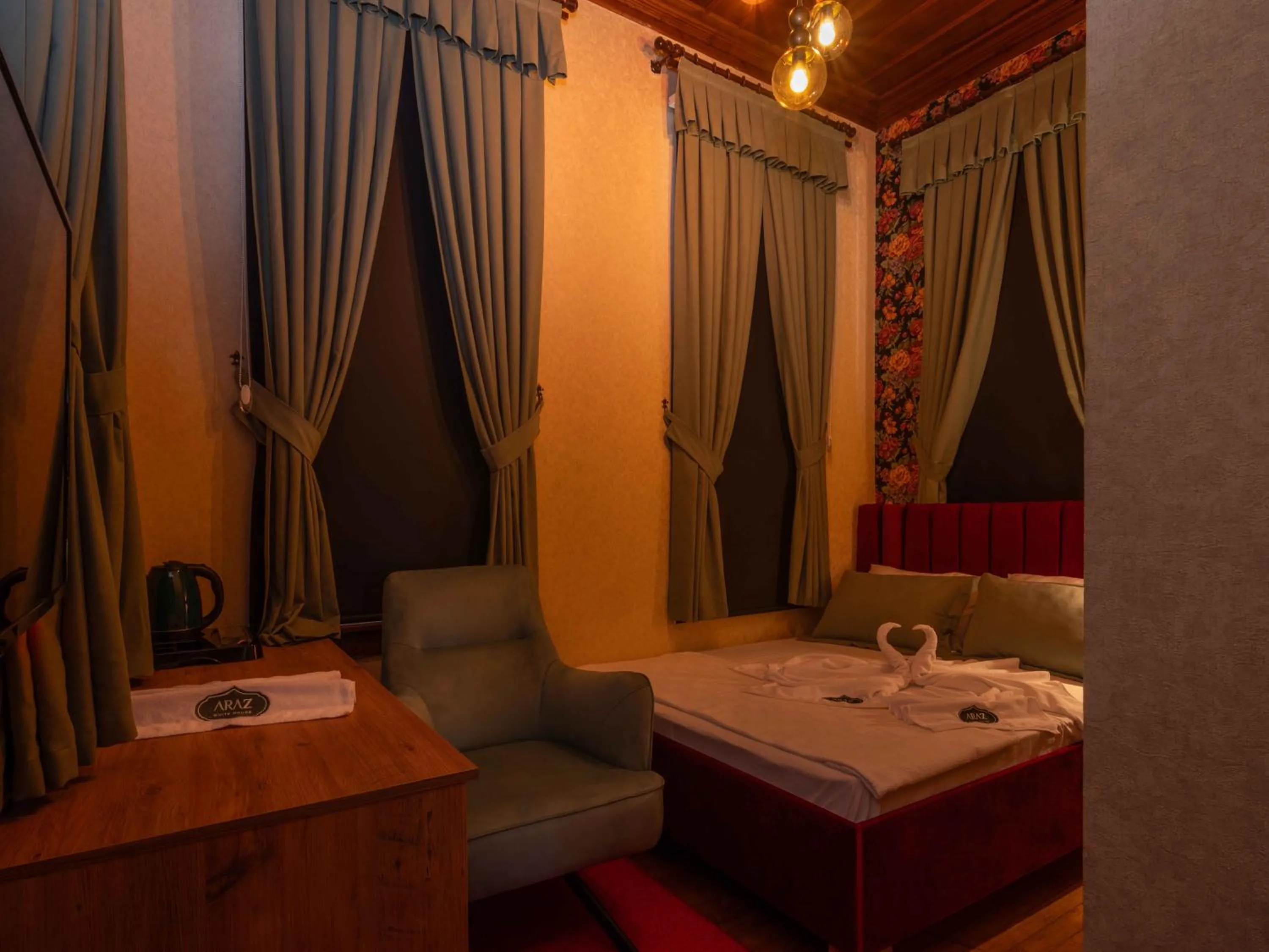 Bed in Araz White House