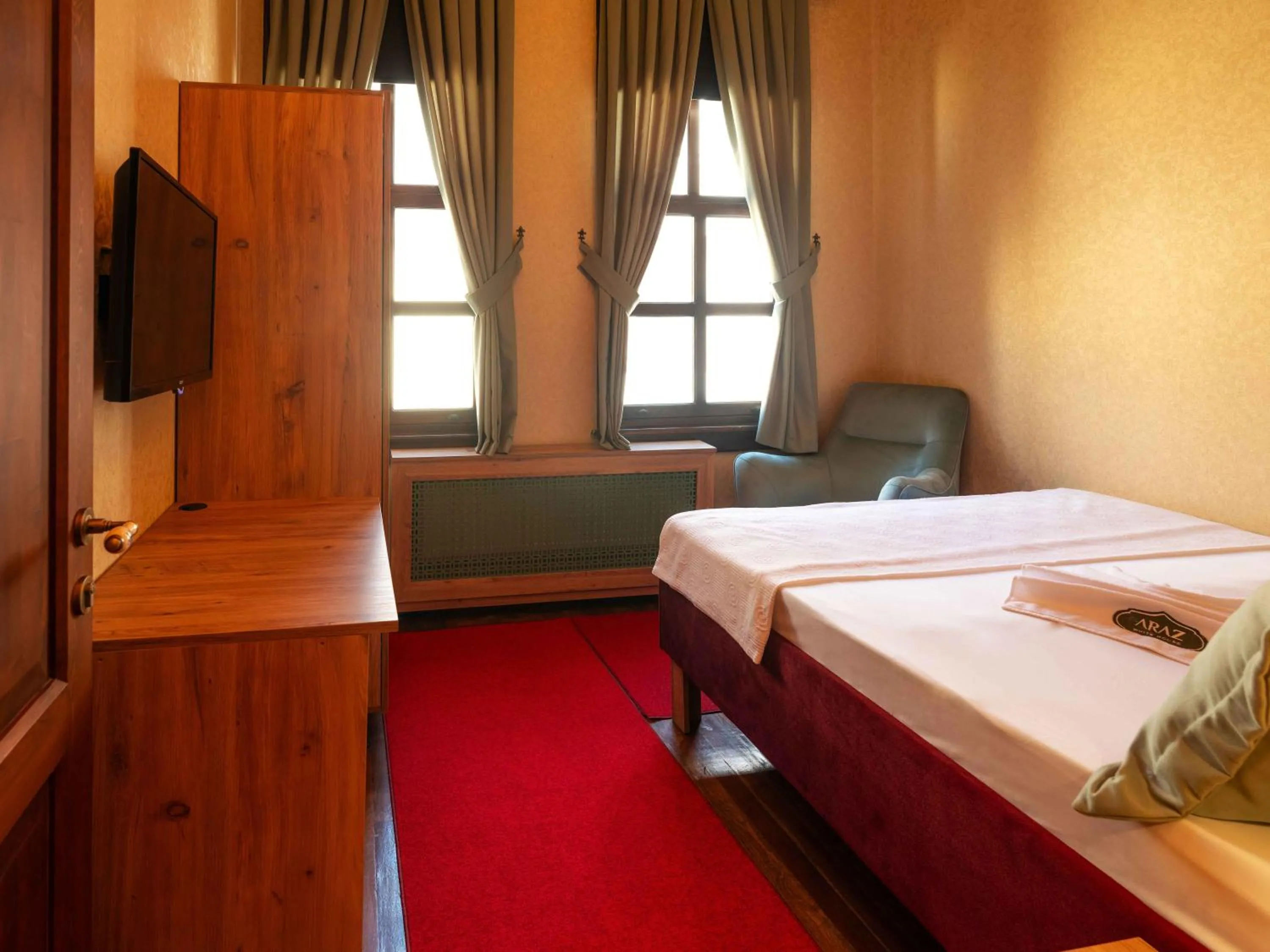 Bed in Araz White House