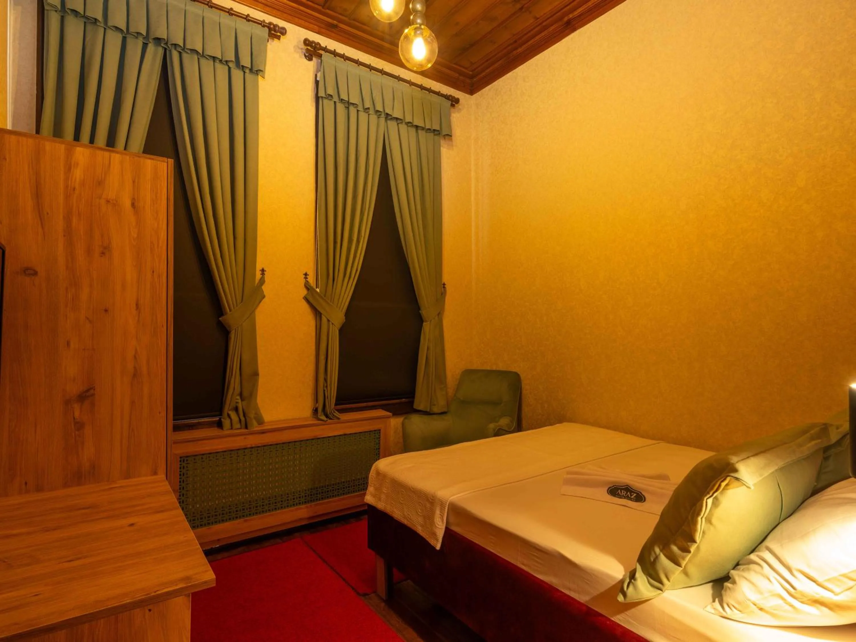 Bed in Araz White House