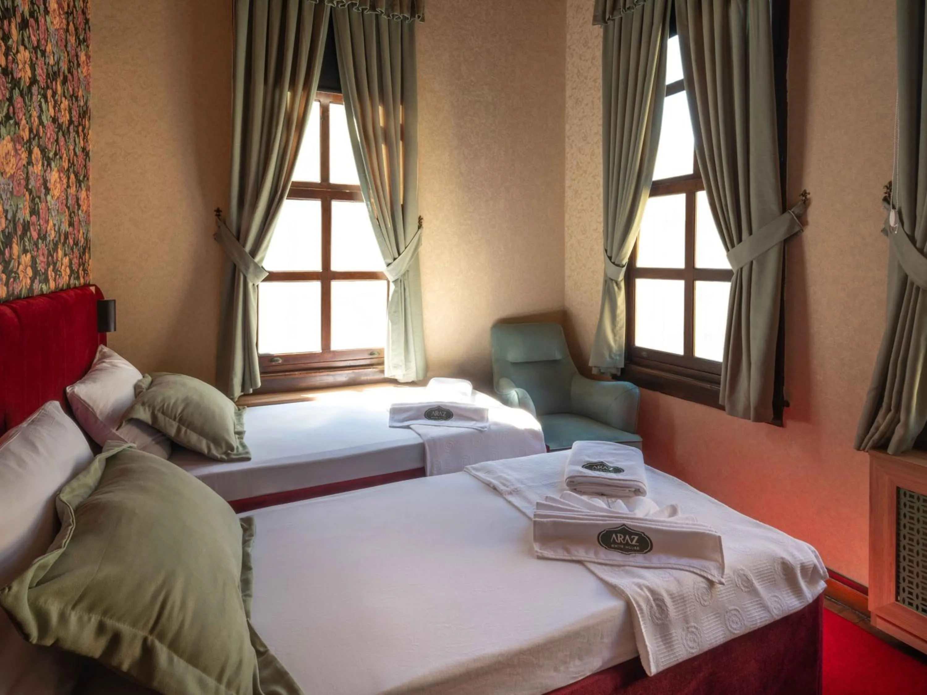 Bed in Araz White House