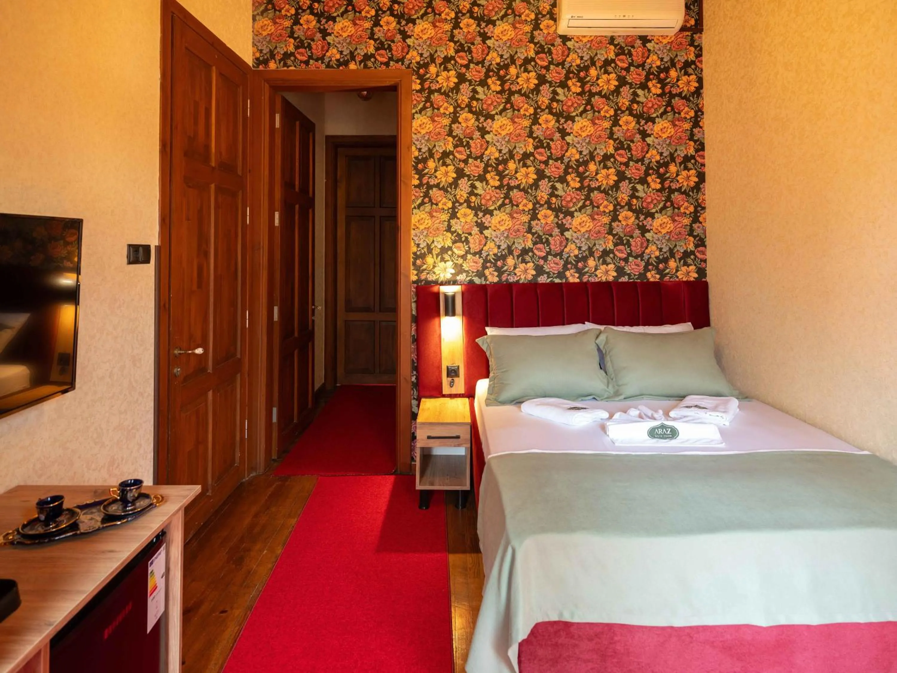 Bed in Araz White House