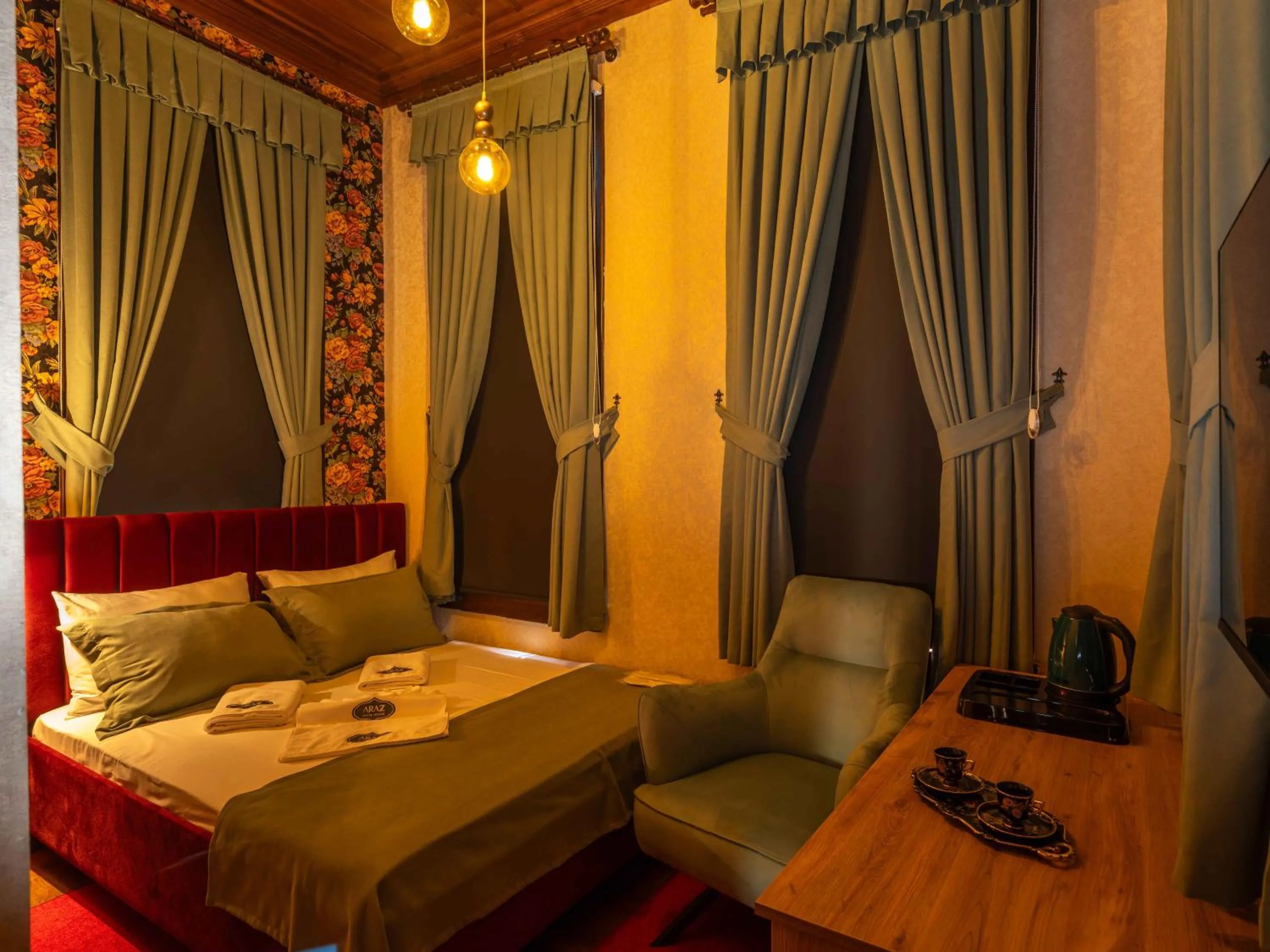 Bed in Araz White House