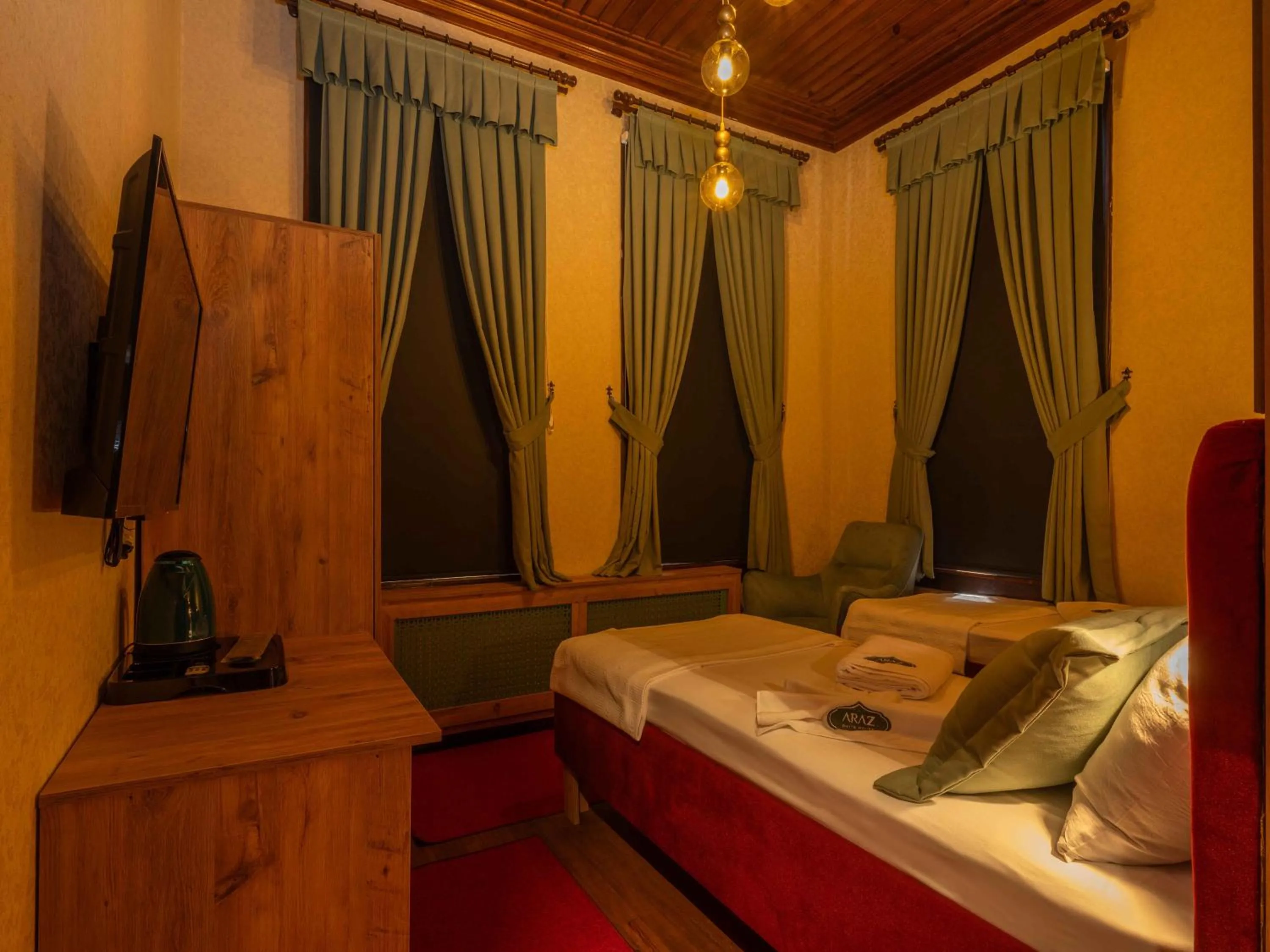 Bed in Araz White House